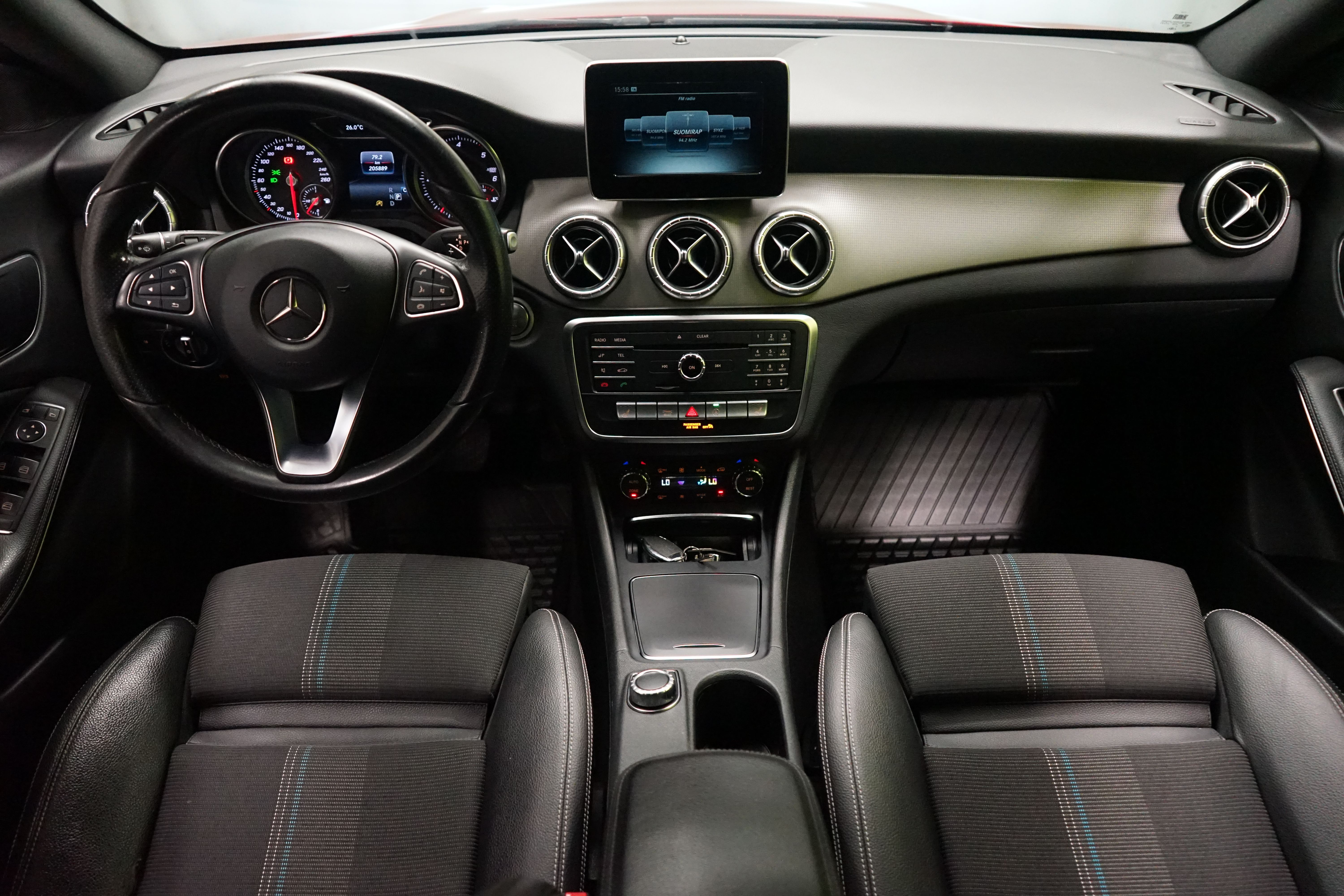 Mercedes-Benz CLA 2017, kuva 6/17