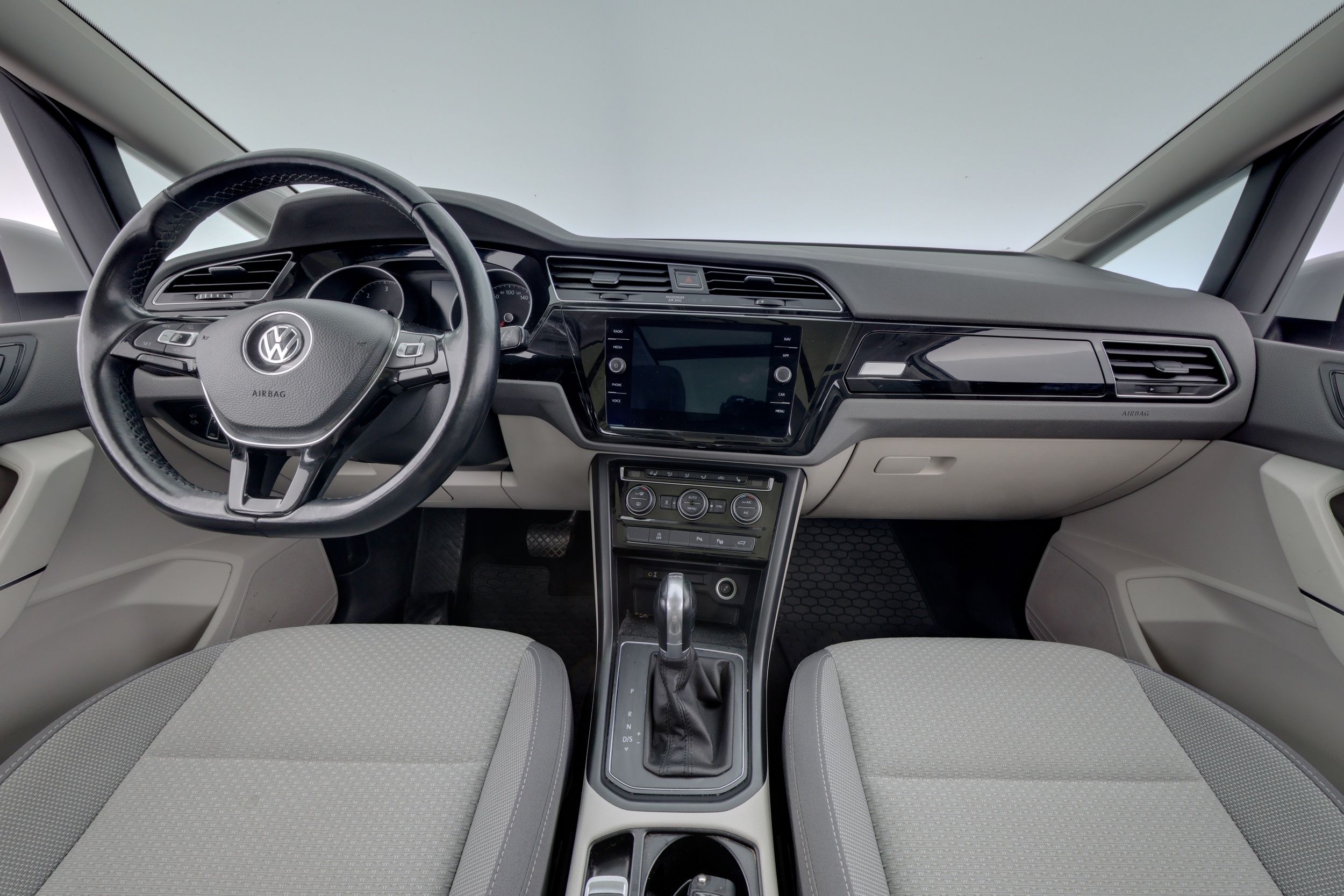 Volkswagen Touran 2019, kuva 7/27