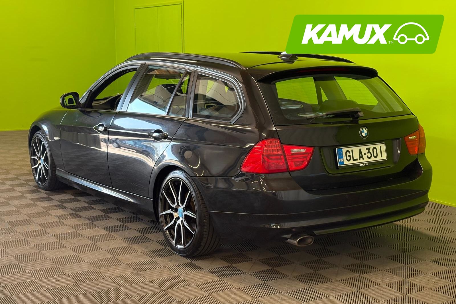 BMW 320 320d Farmari 2011, kuva 4/14