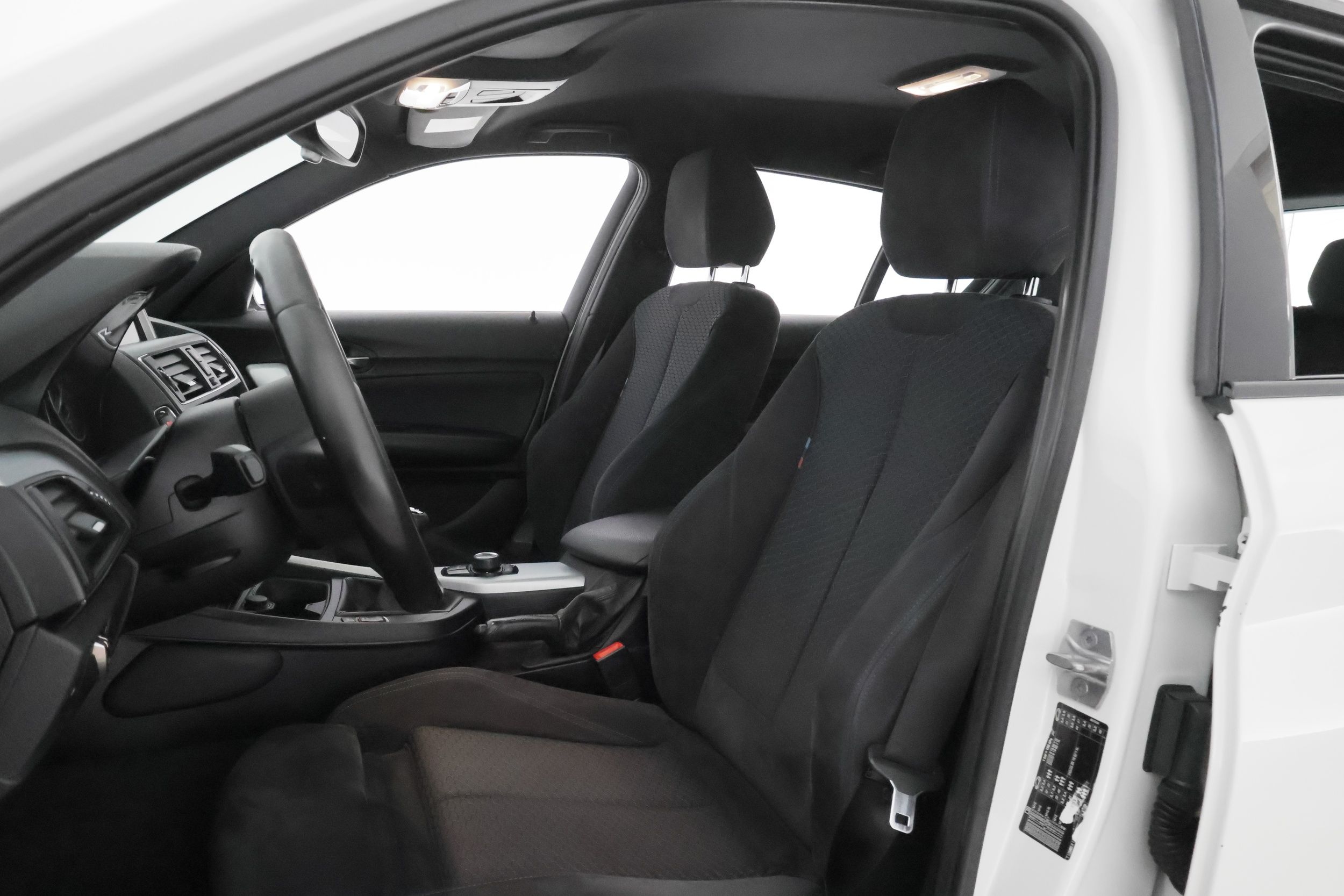 BMW 118 2017, kuva 7/25