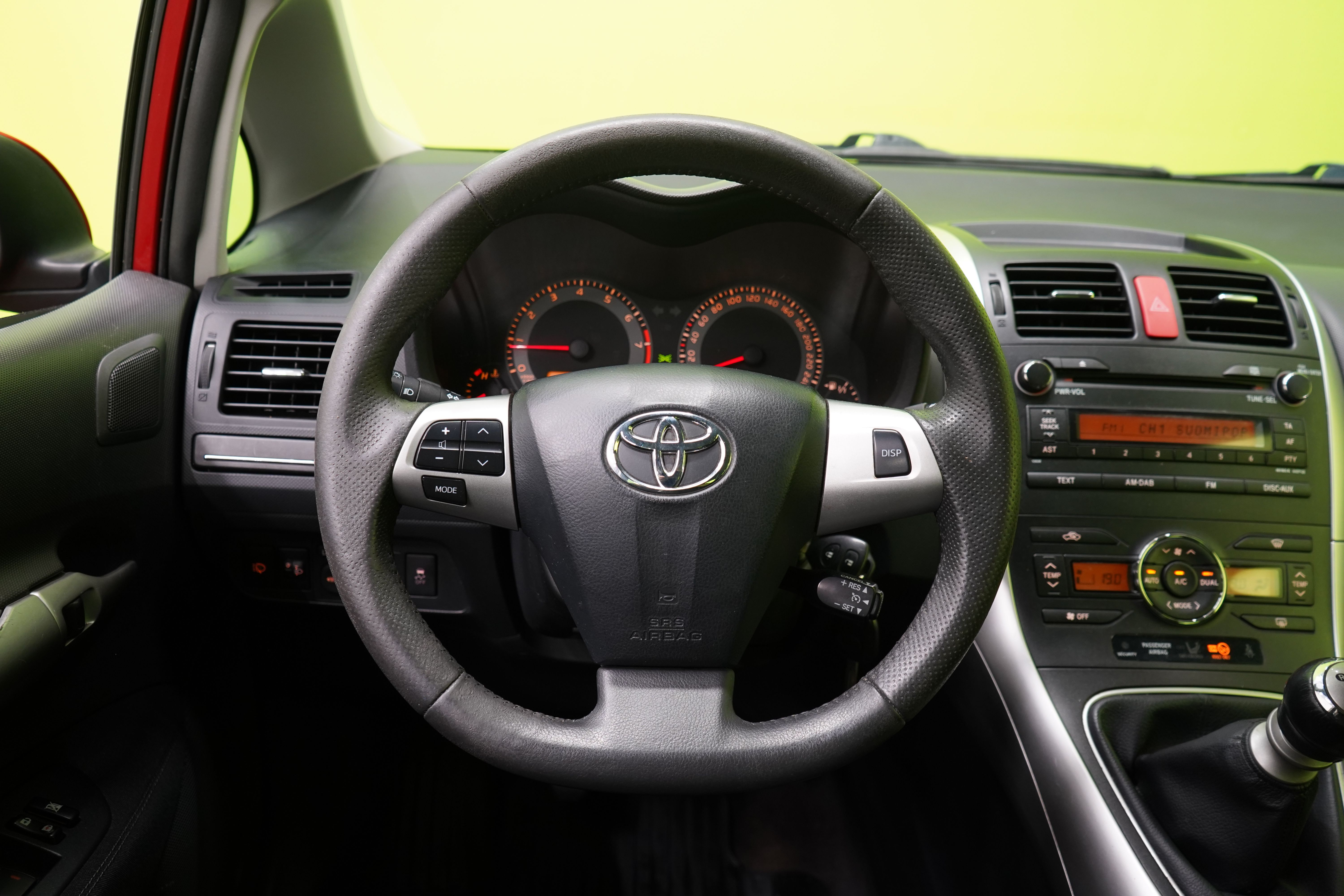Toyota Auris 2012, kuva 7/24