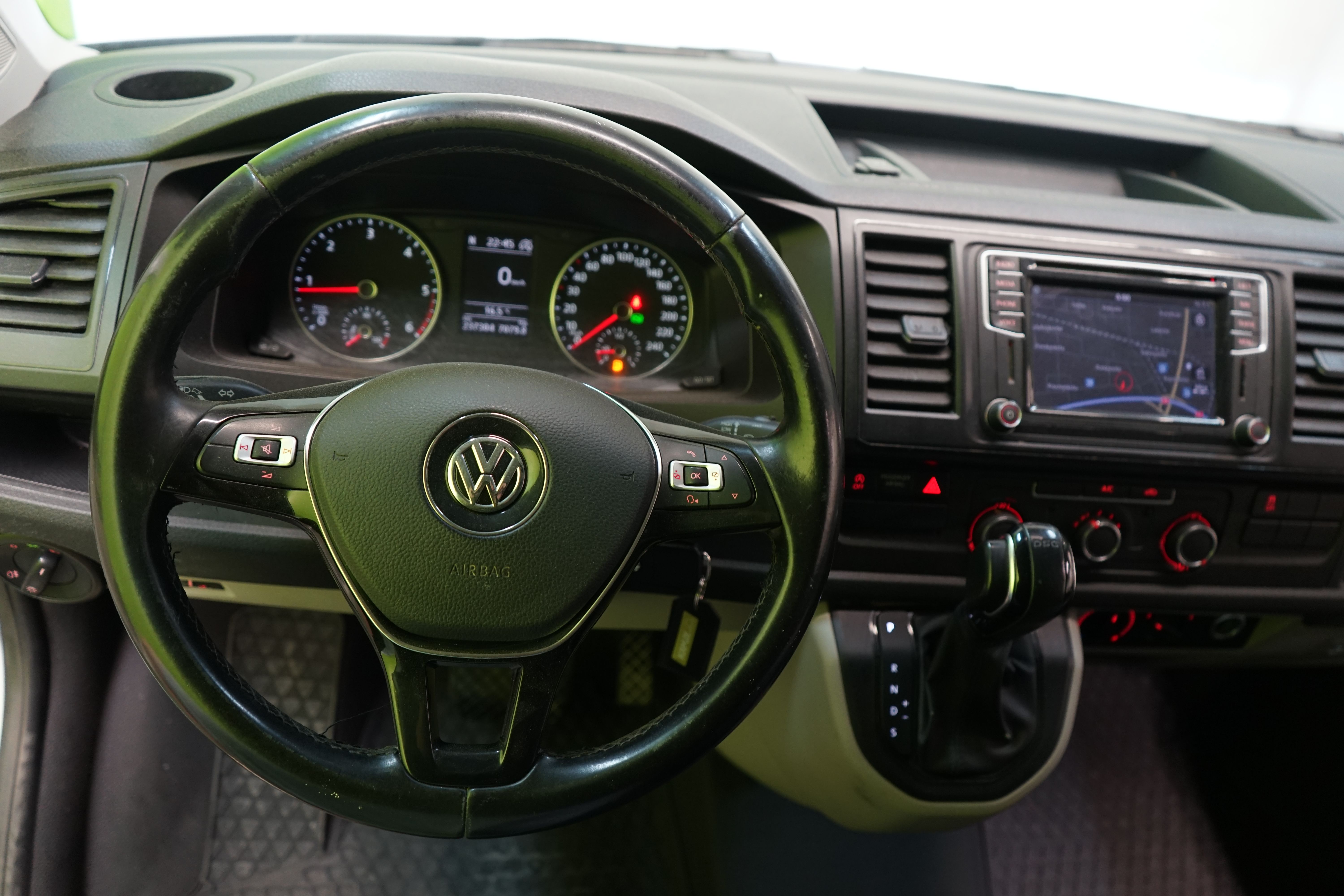 Volkswagen Transporter 2016, kuva 6/26