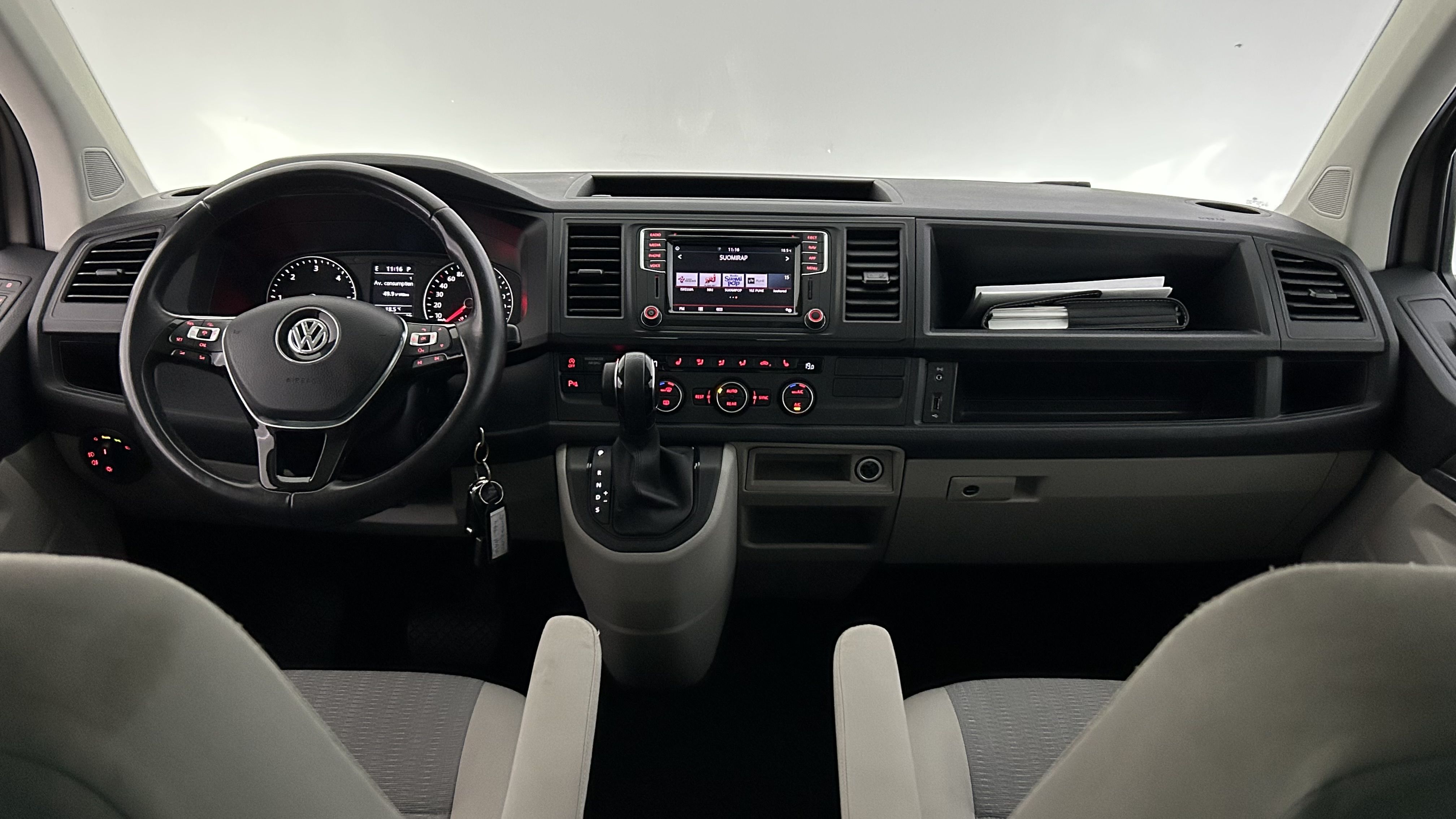 Volkswagen Caravelle 2018, photo 7/24