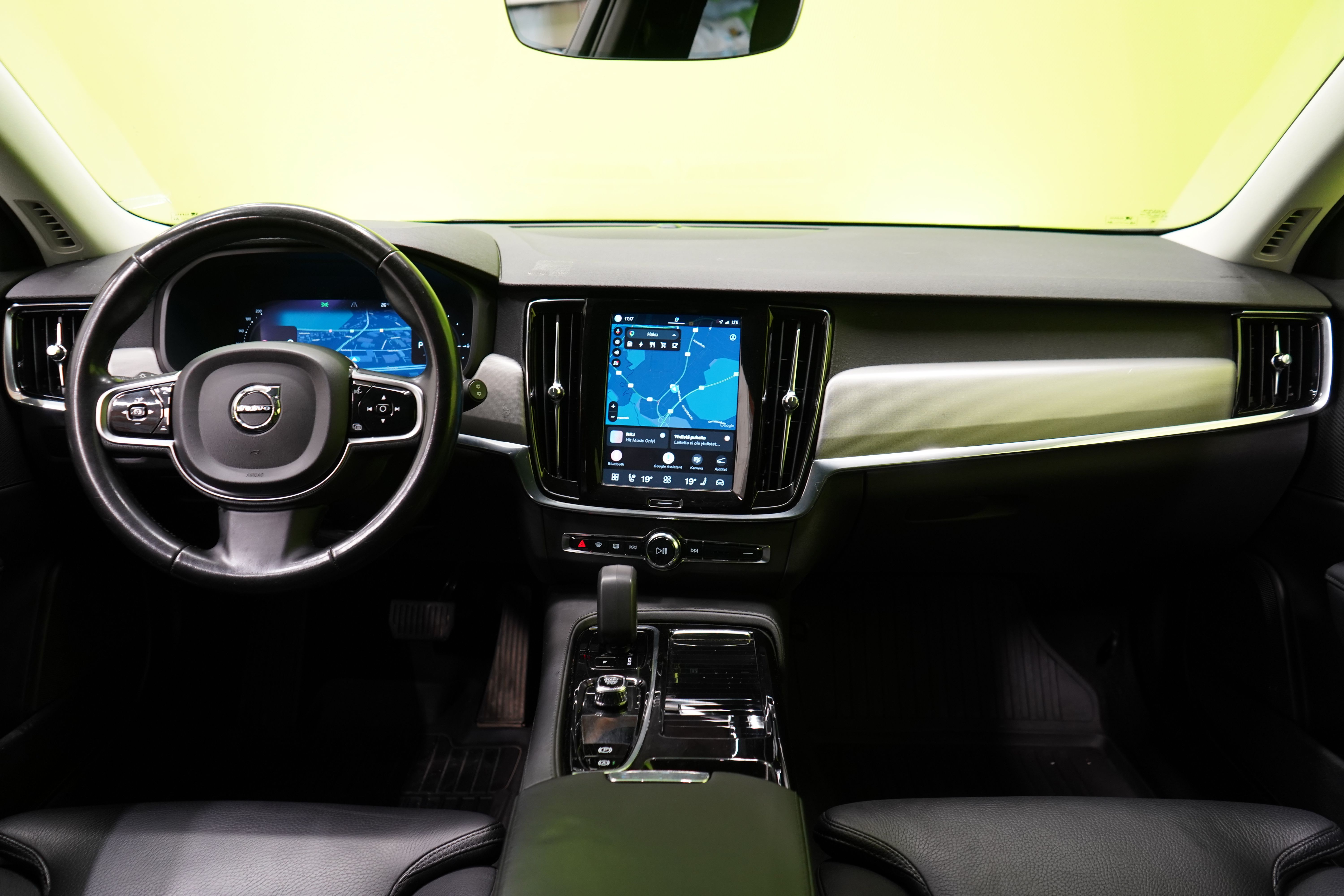 Volvo V90 2024, photo 7/31