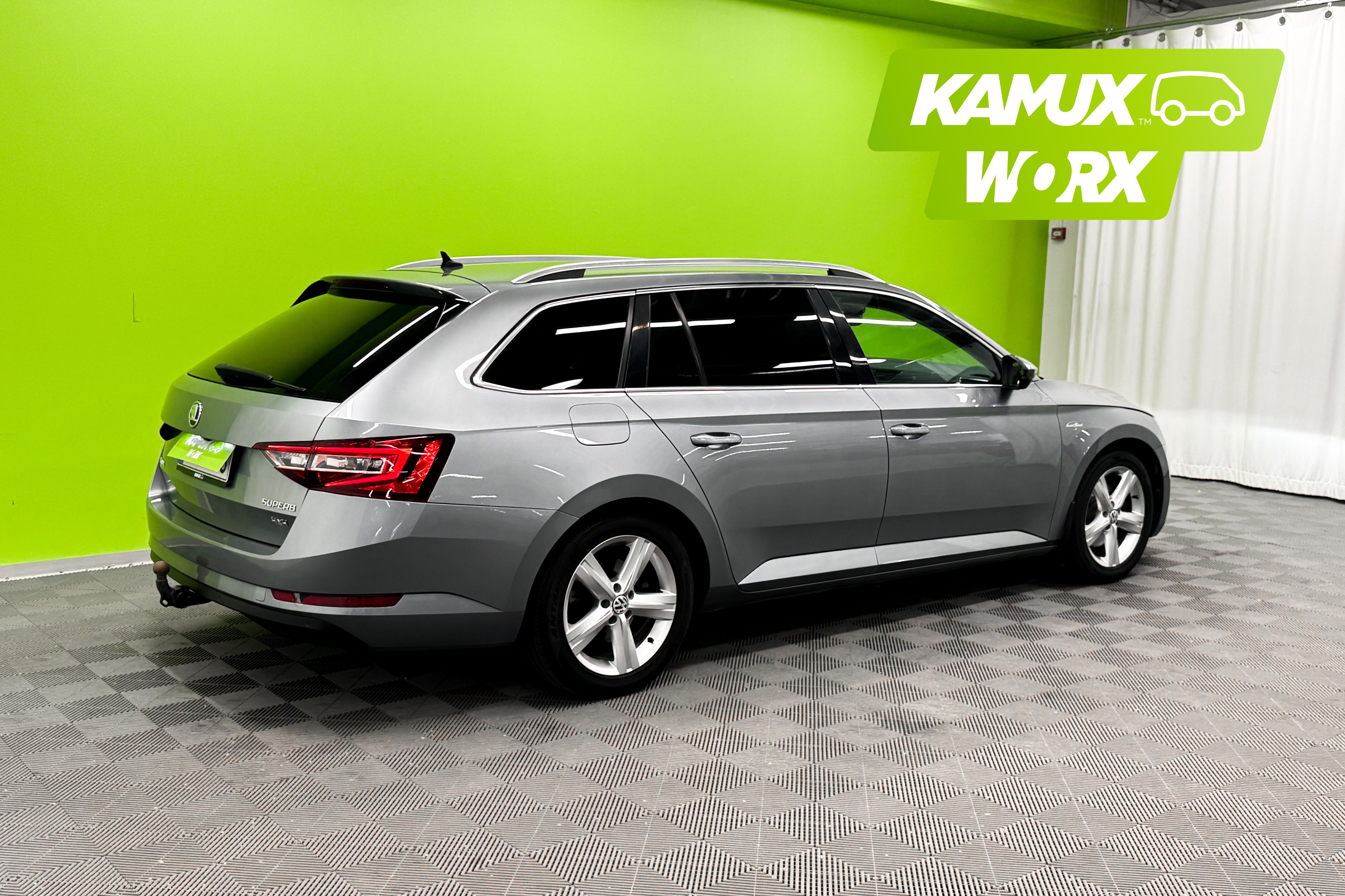 Skoda Superb 2016, photo 3/29