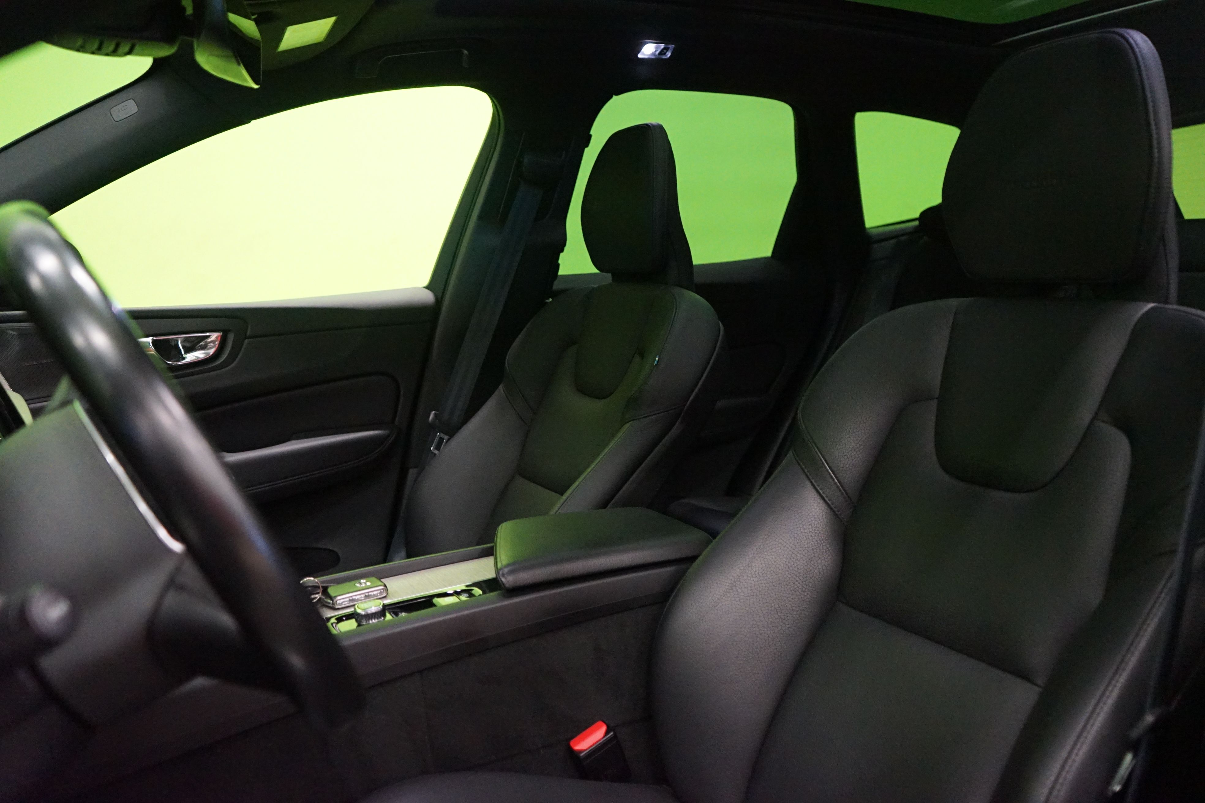 Volvo XC60 2019, kuva 7/27