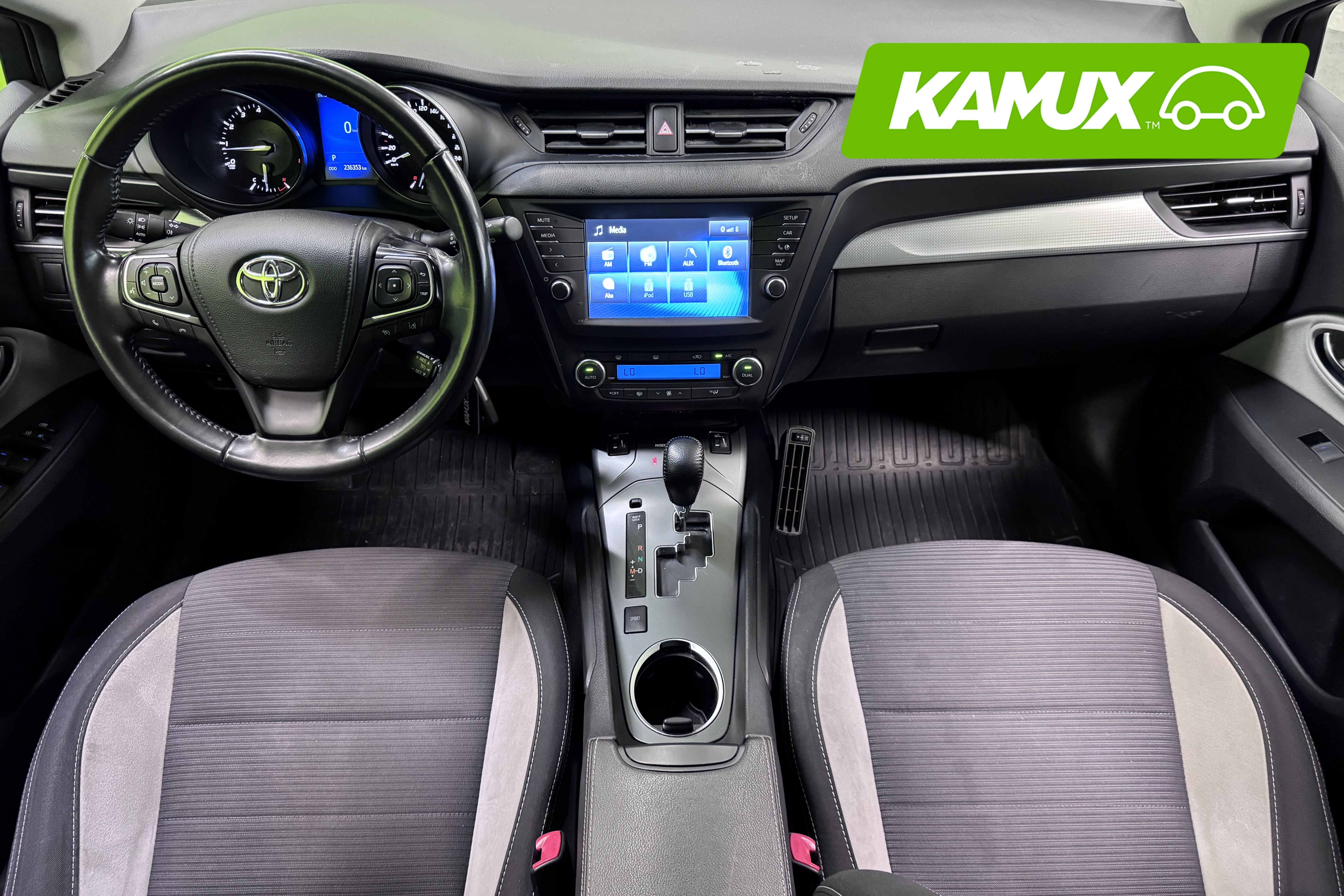 Toyota Avensis 2018, photo 7/29