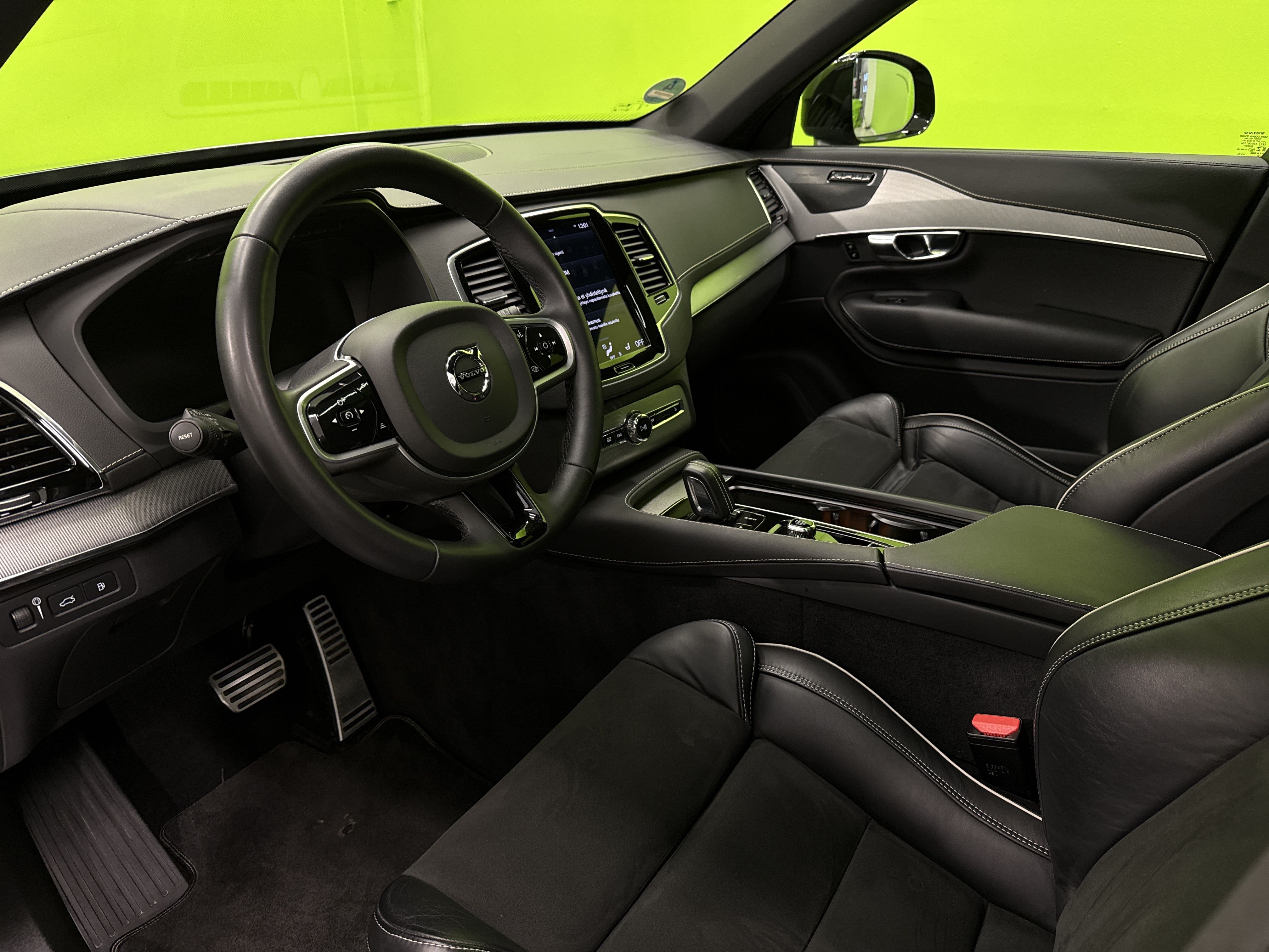 Volvo XC90 2022, photo 6/25