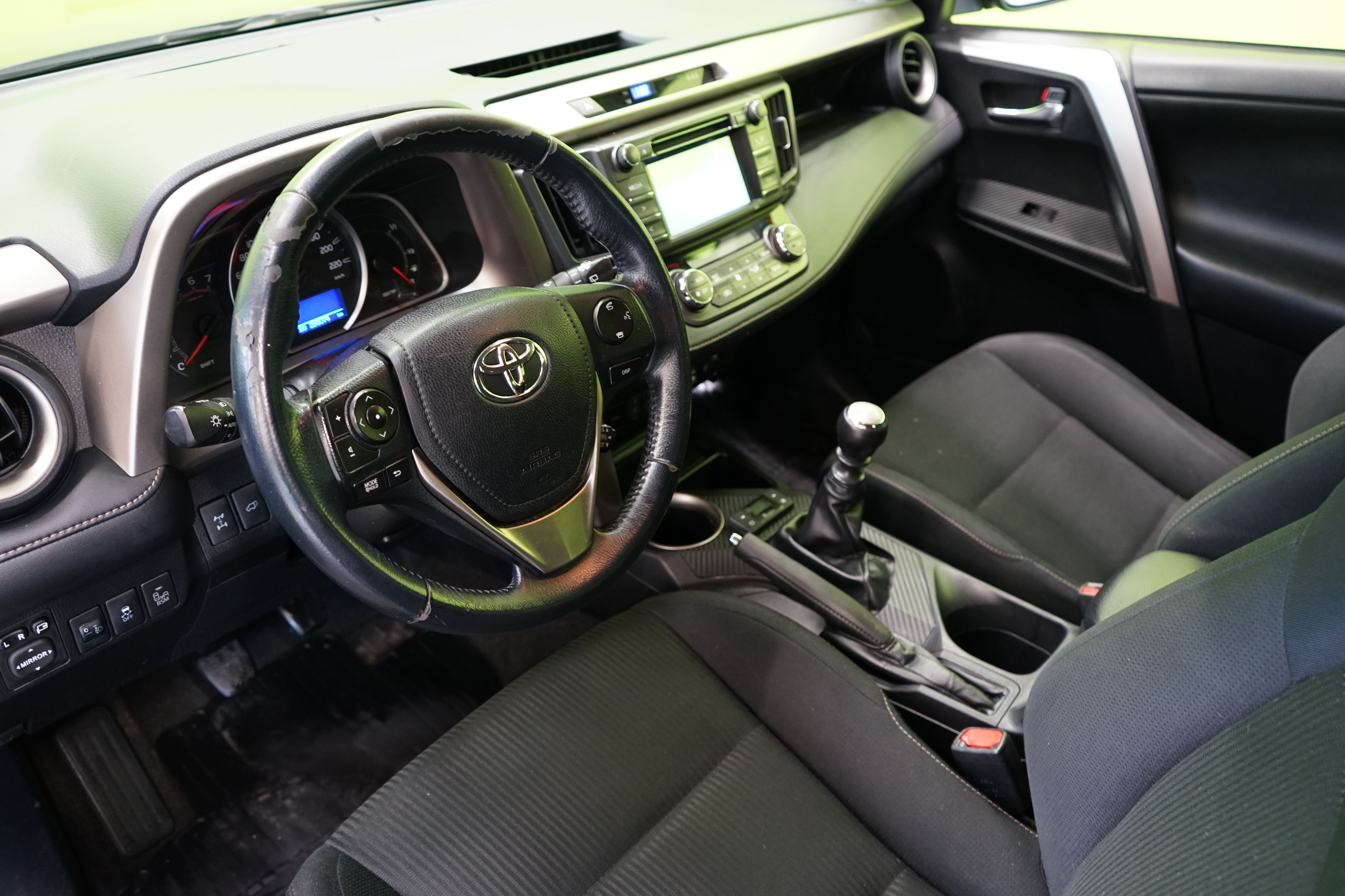 Toyota RAV4 2,0 D-4D AWD Active 2015, photo 6/24