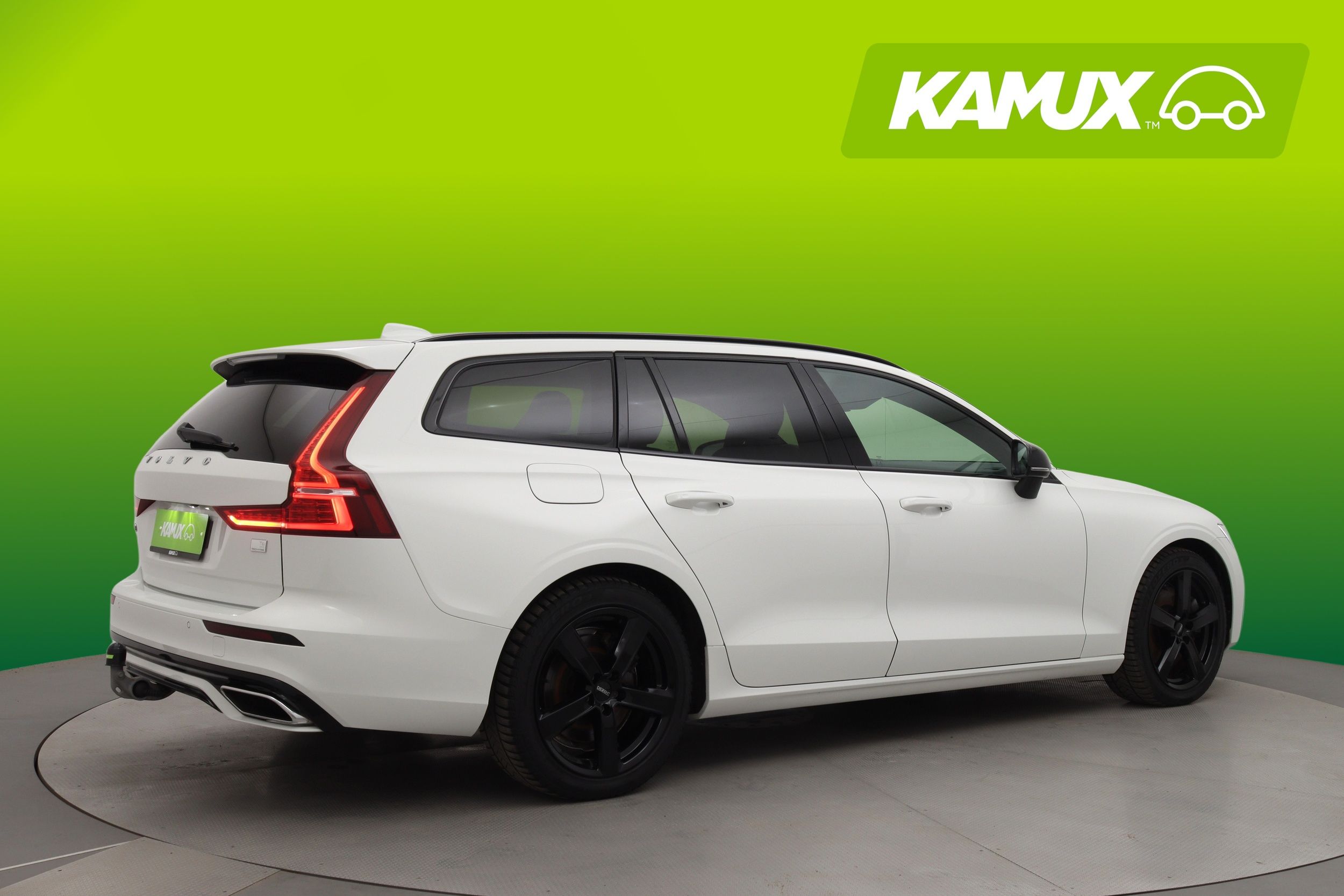 Volvo V60 2022, photo 2/40