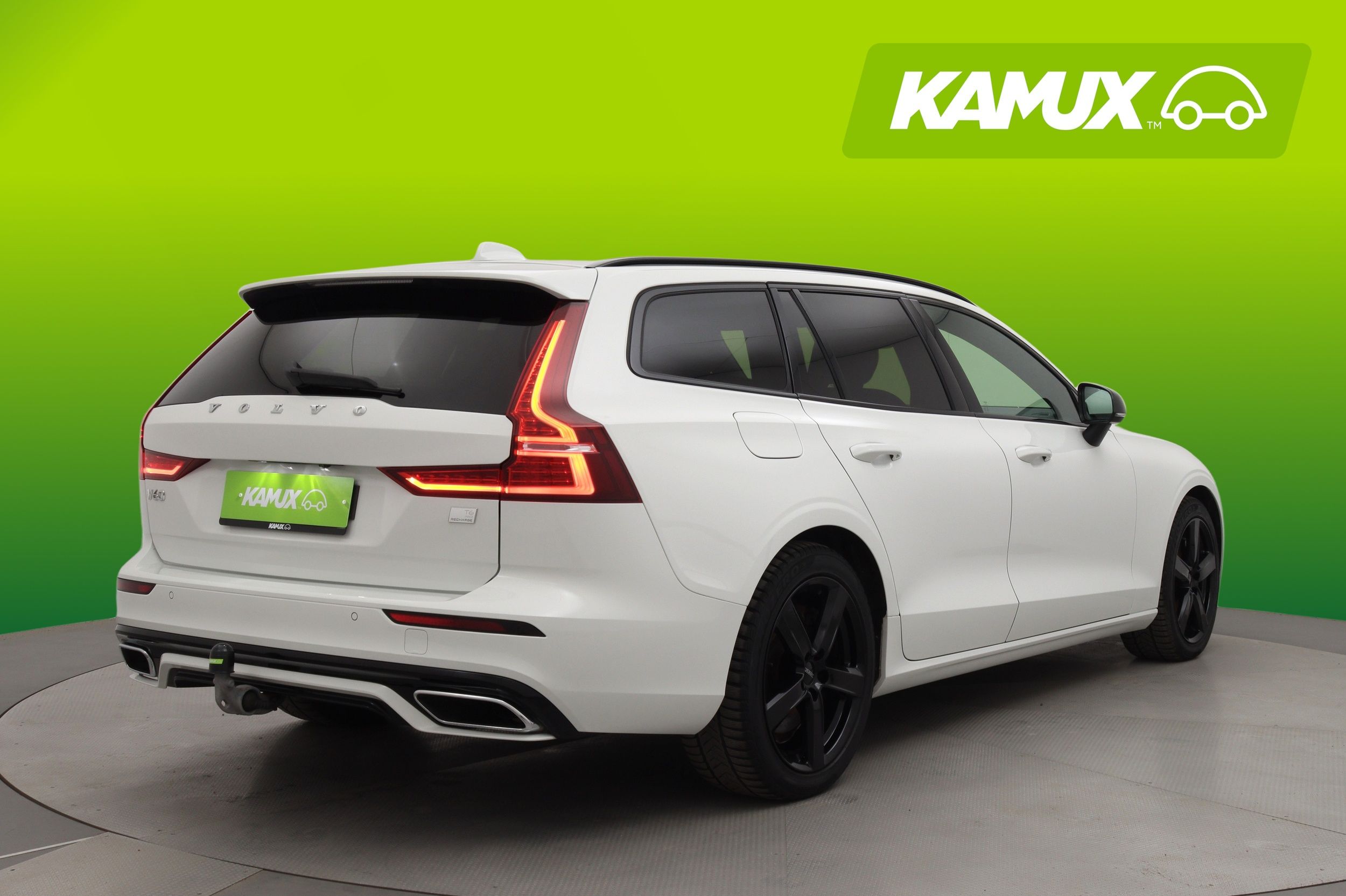 Volvo V60 2022, photo 3/40