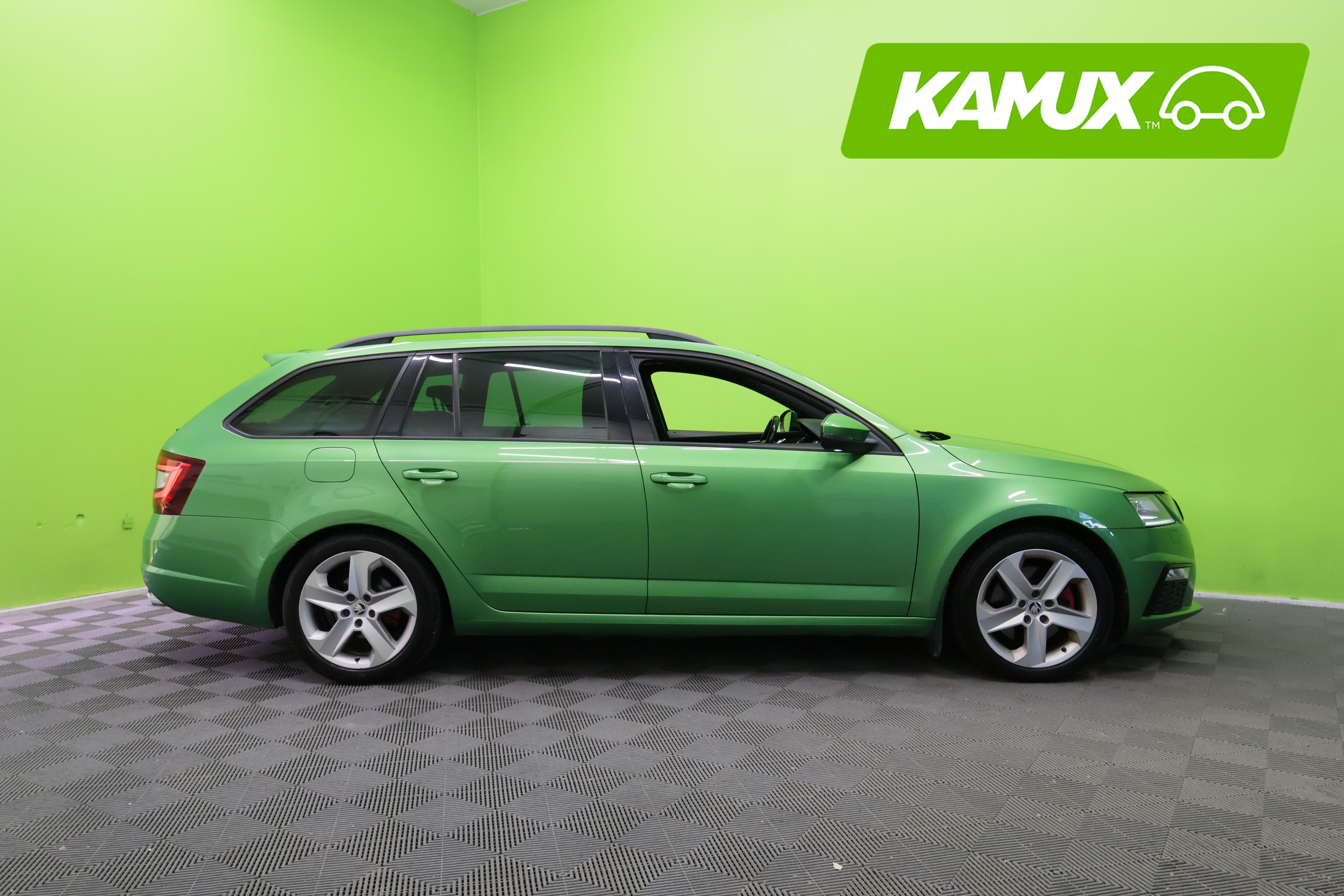 Skoda Octavia Combi 2,0 TDI 184 RS 2018, kuva 2/26