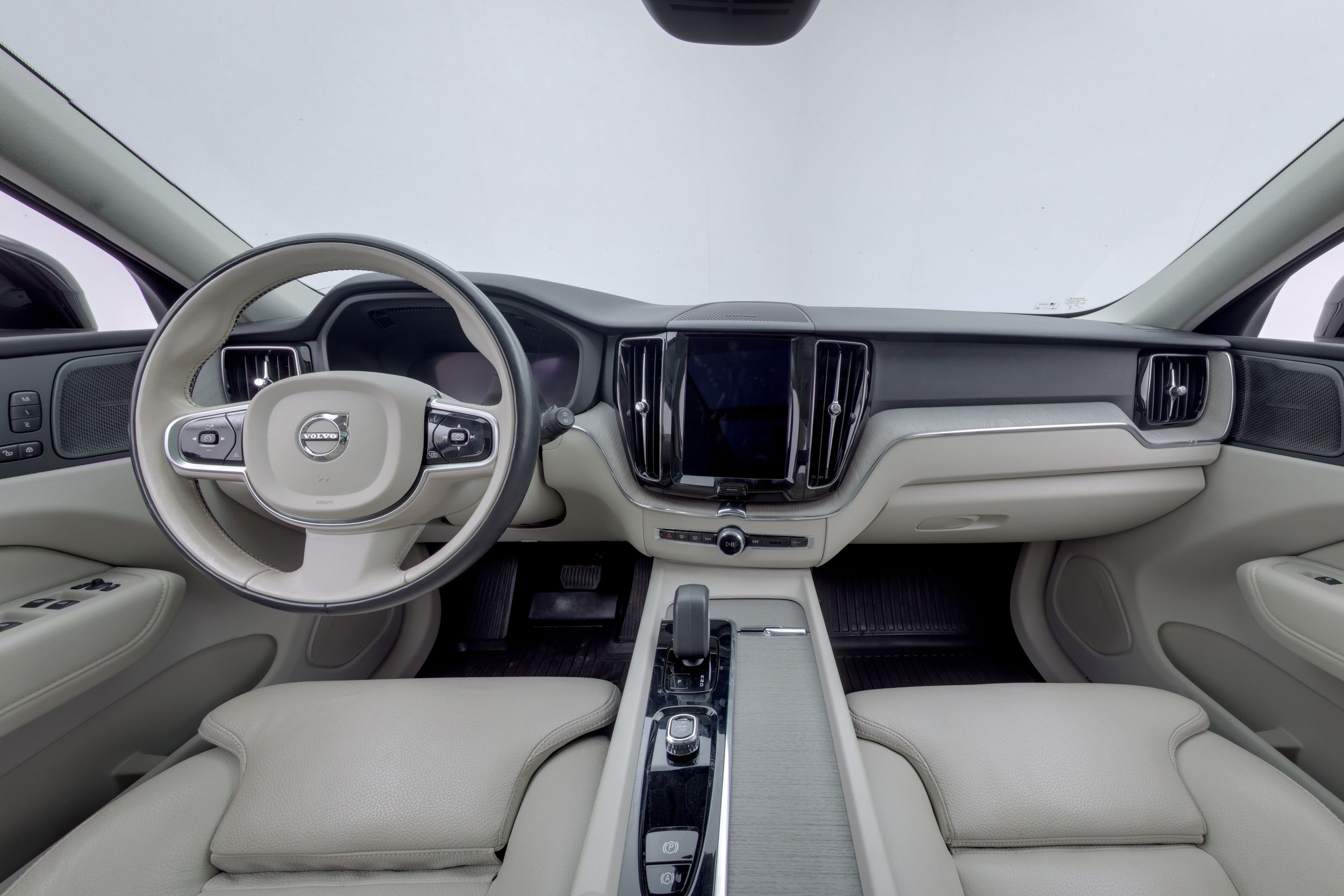Volvo XC60 2023, kuva 7/32