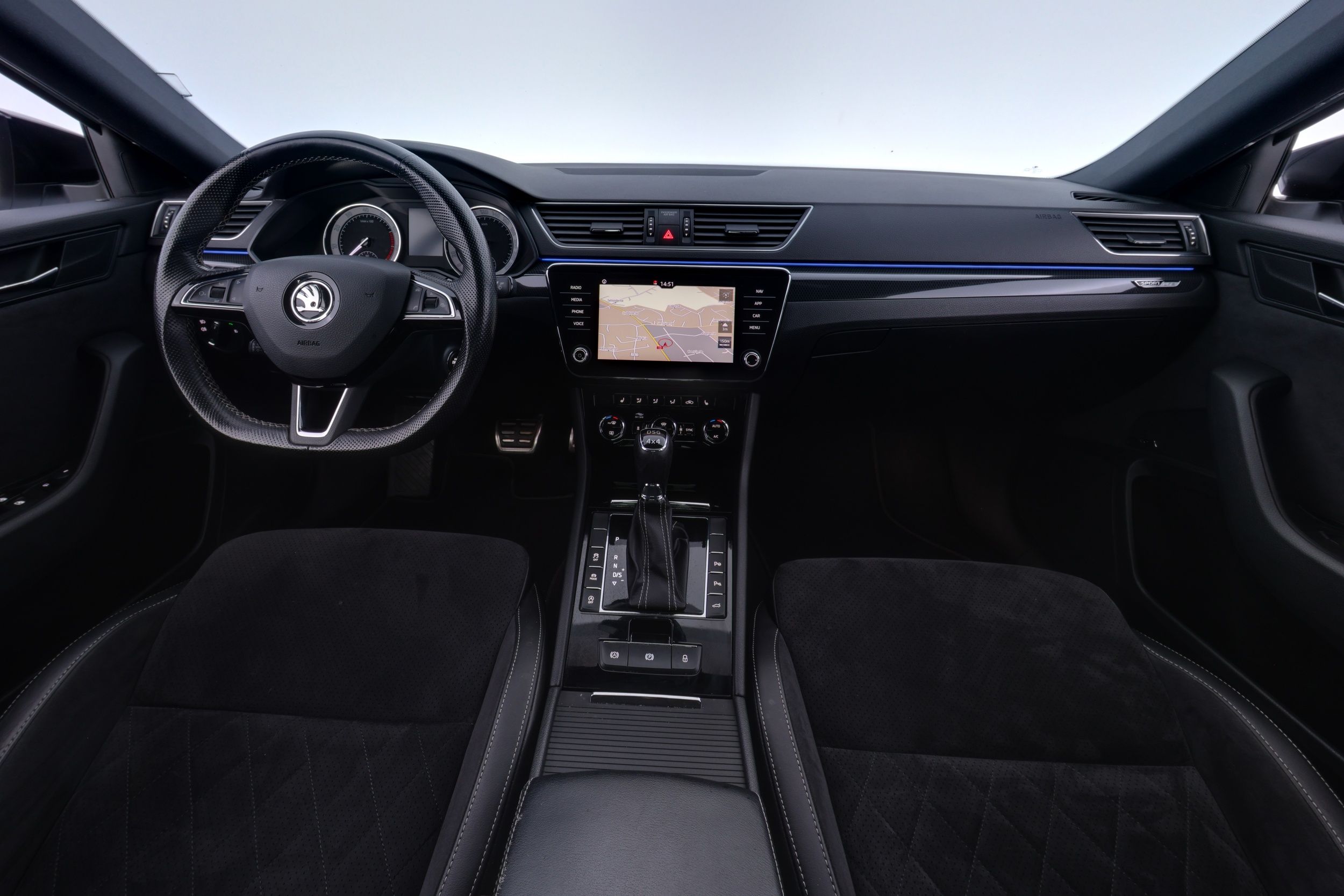 Skoda Superb 2018, kuva 7/28