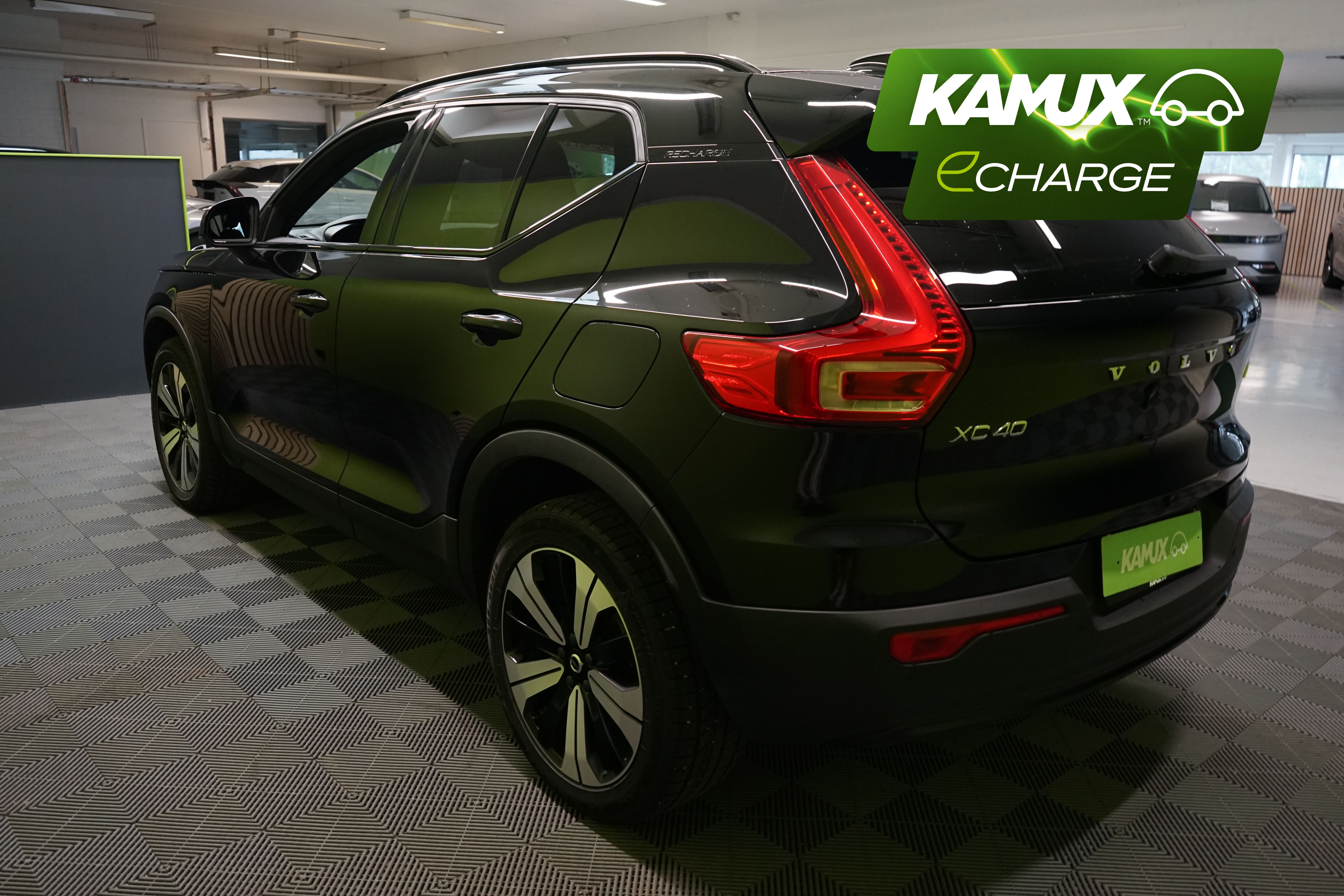 Volvo XC40 Recharge Plus Edition 2023, photo 4/20