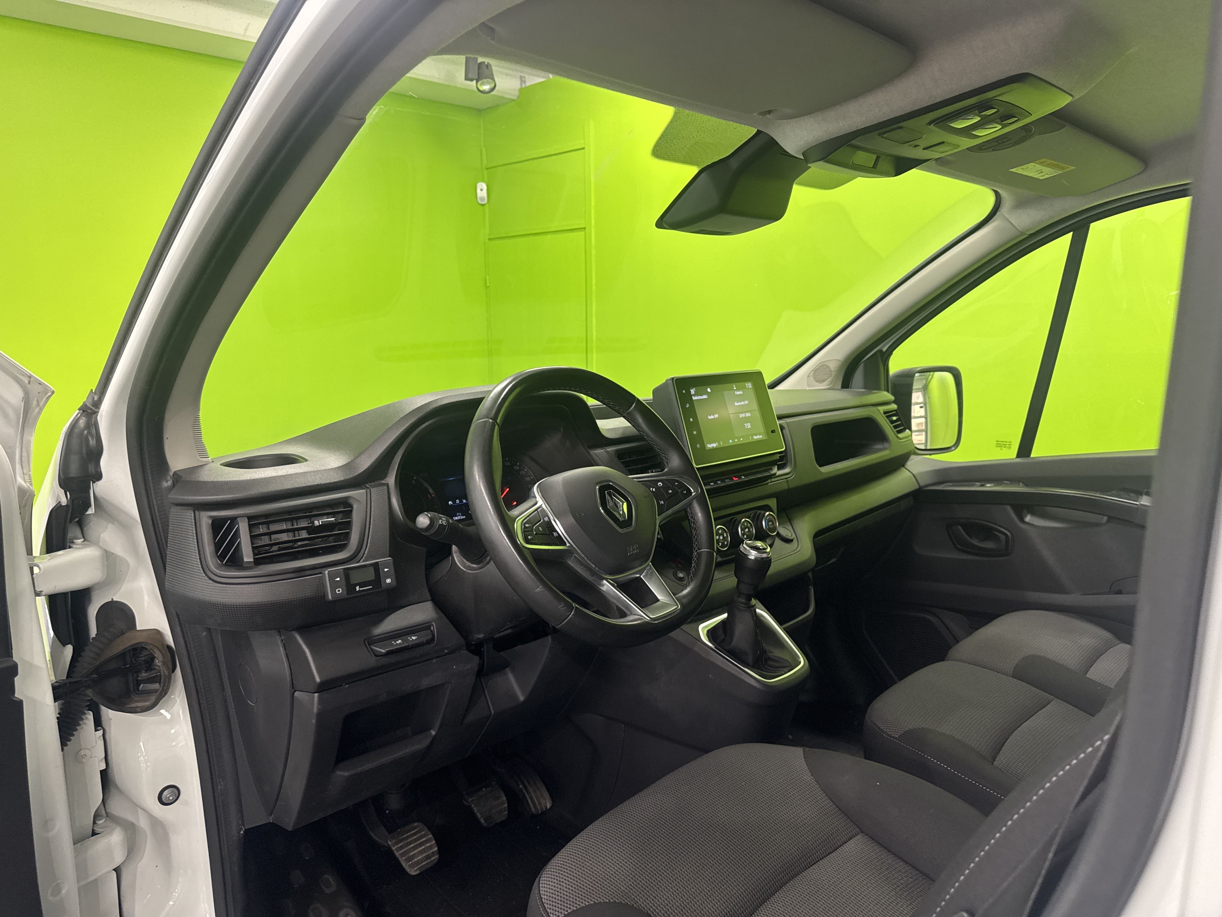 Renault Trafic 2022, photo 7/20