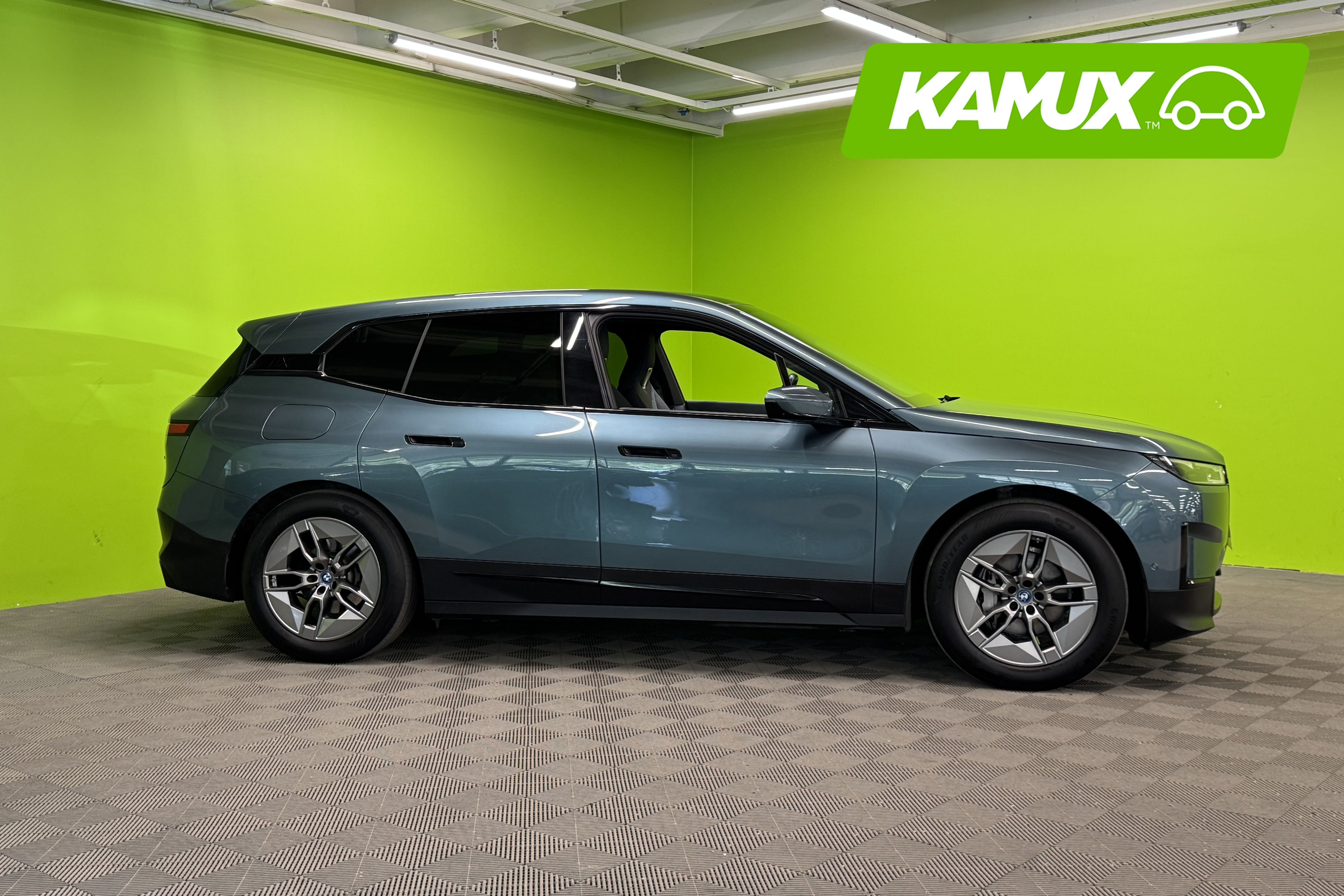 BMW iX iX xDrive40 2023, photo 2/22