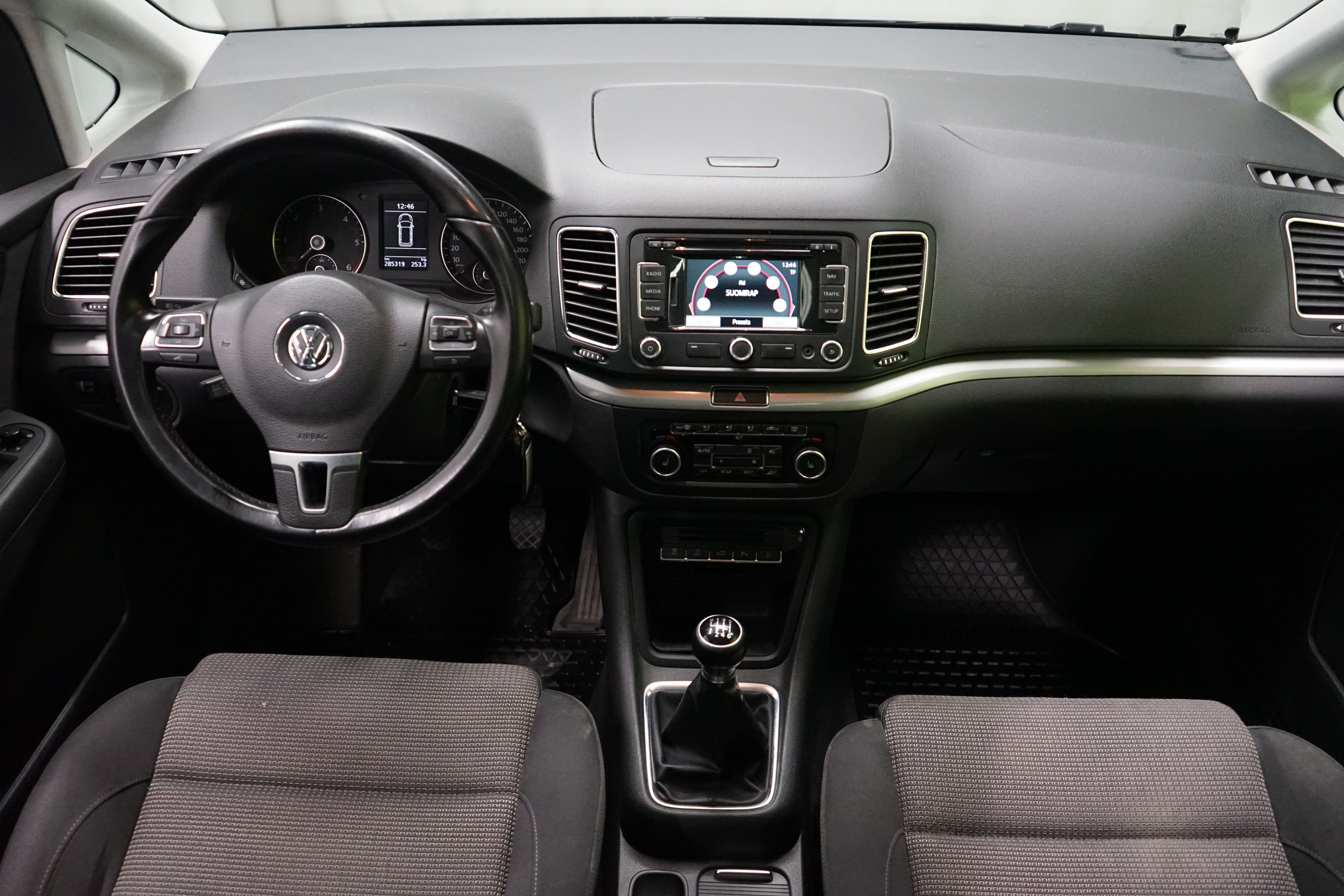 Volkswagen Sharan 2012, kuva 6/24