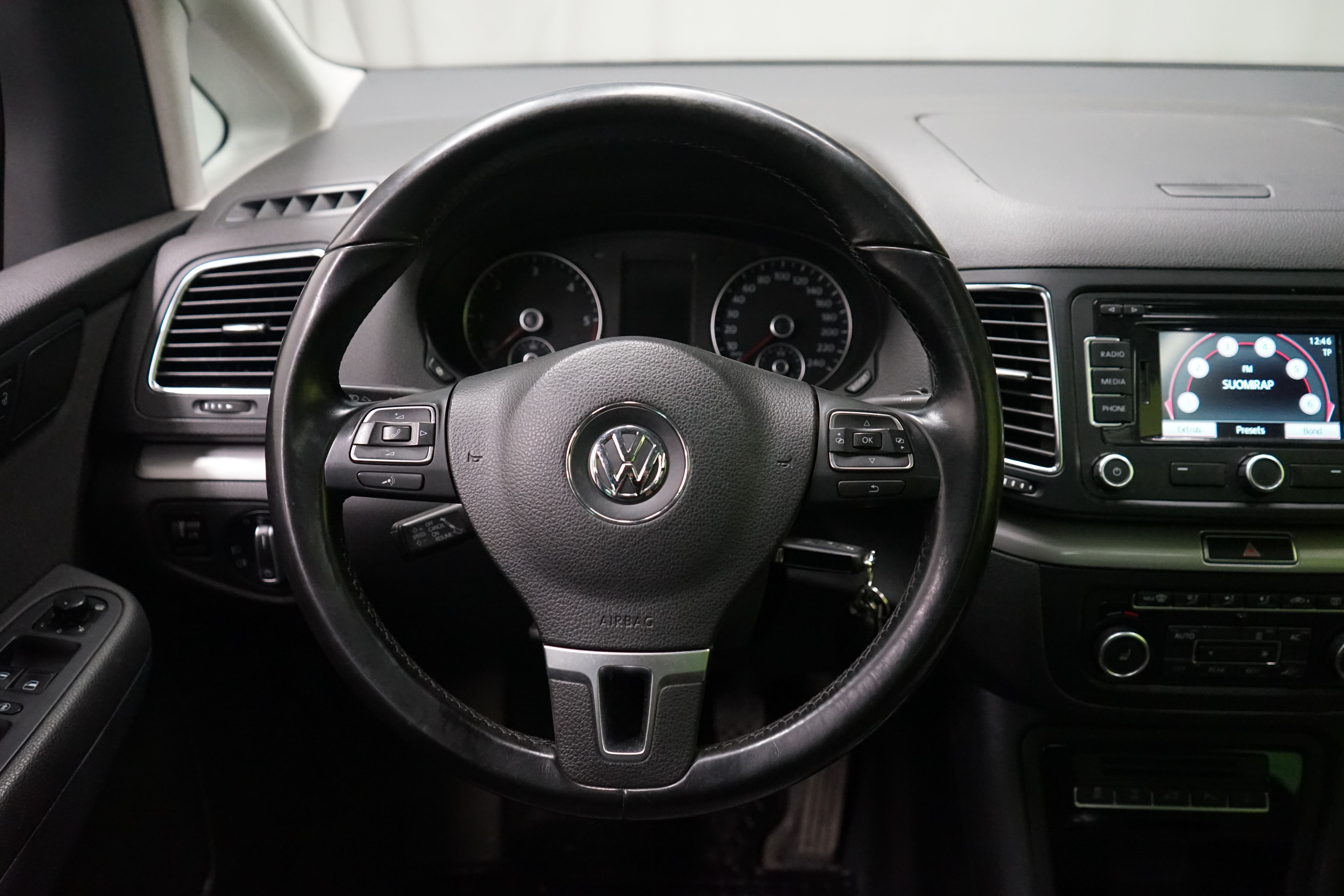 Volkswagen Sharan 2012, kuva 7/24