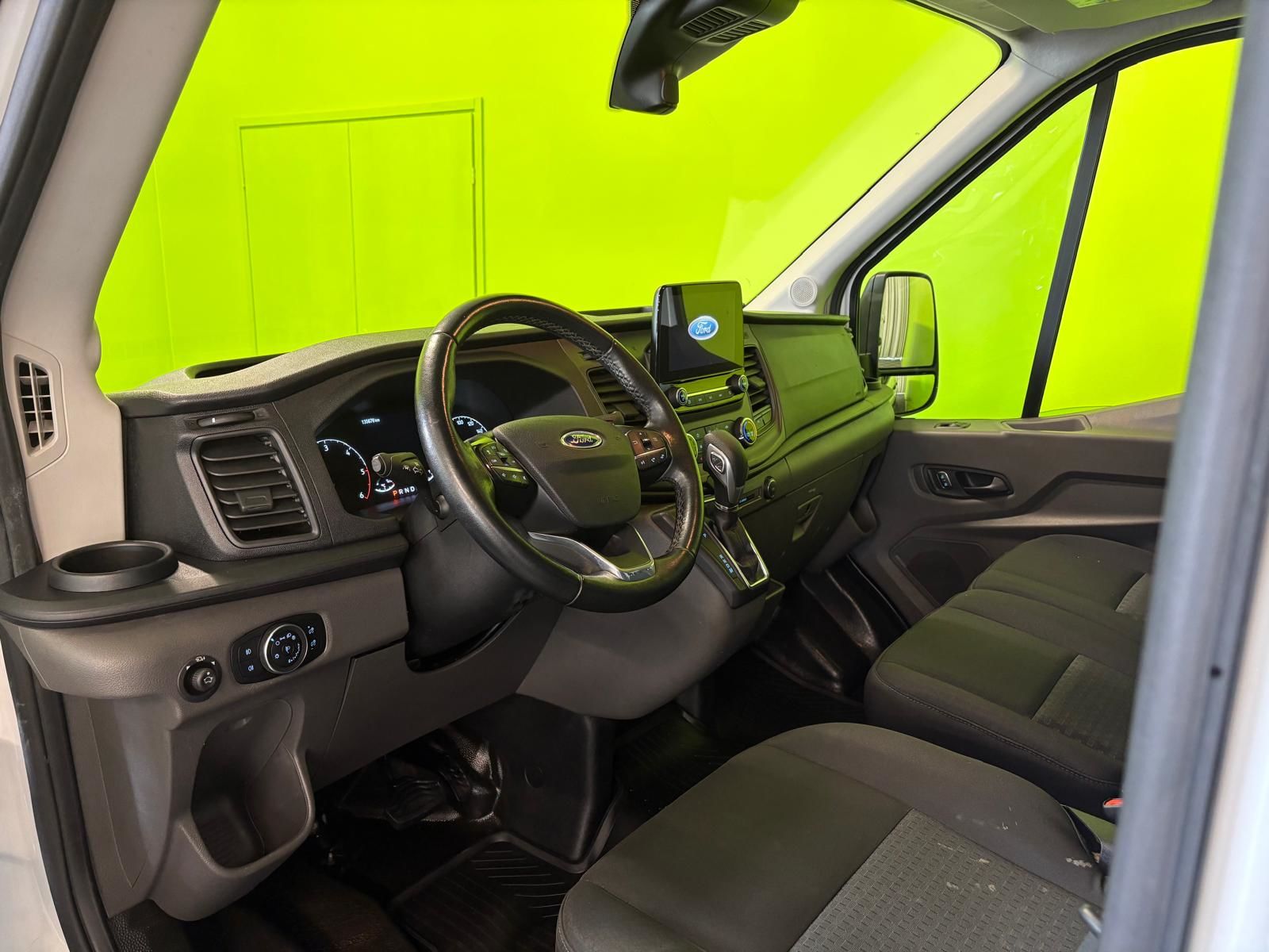 Ford Transit 2,0 TDCi 170 hv L3H3 2021, photo 7/19