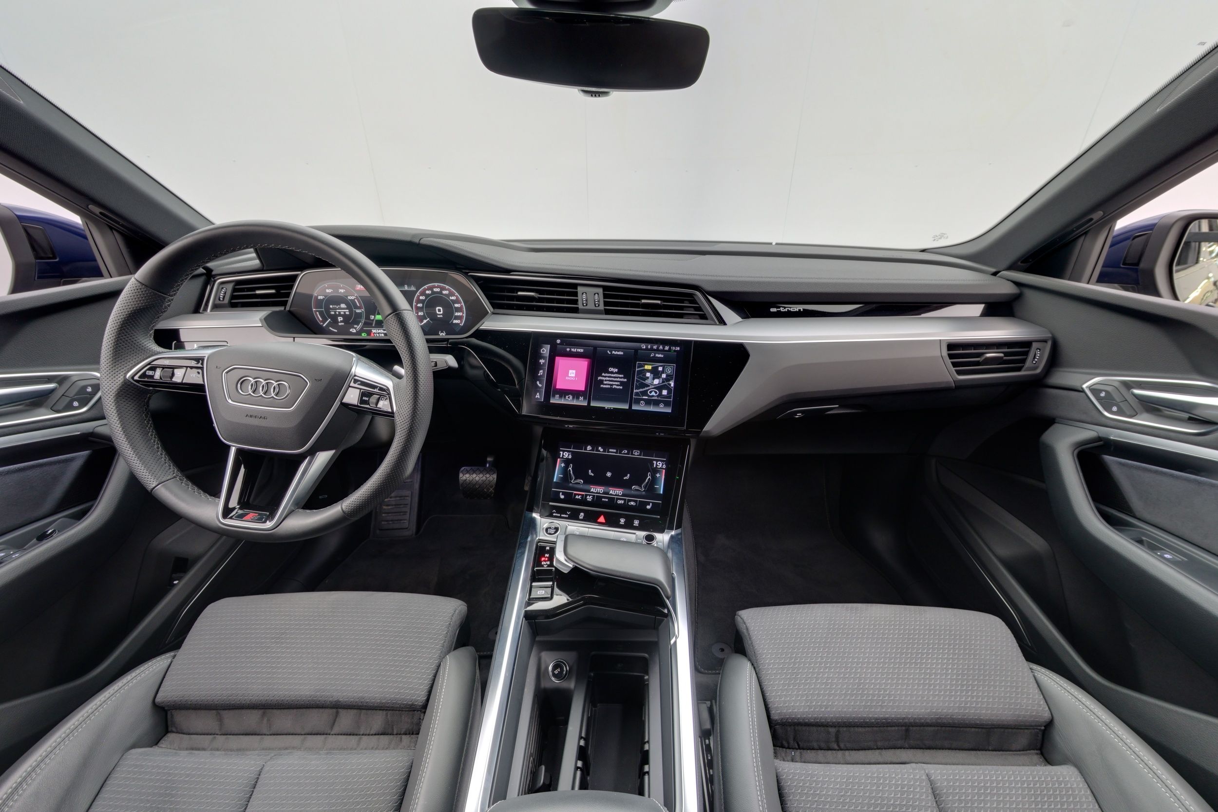 Audi e-tron Sportback S line 55 quattro 2023, kuva 7/28