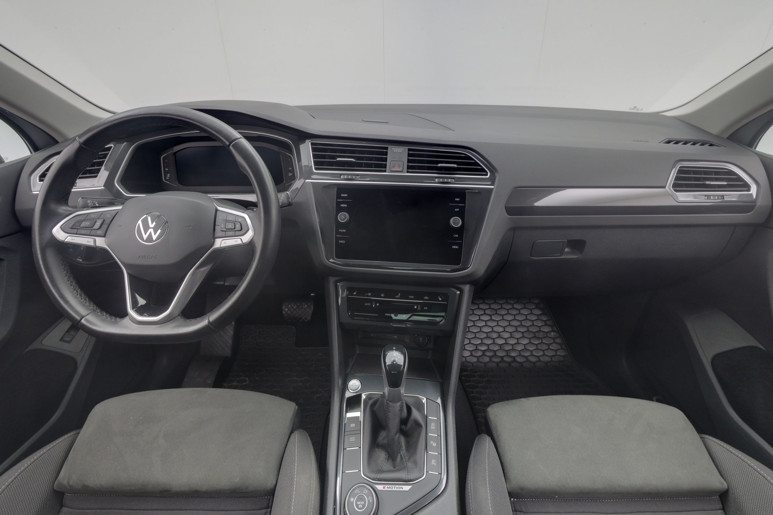 Volkswagen Tiguan 2021, kuva 7/37
