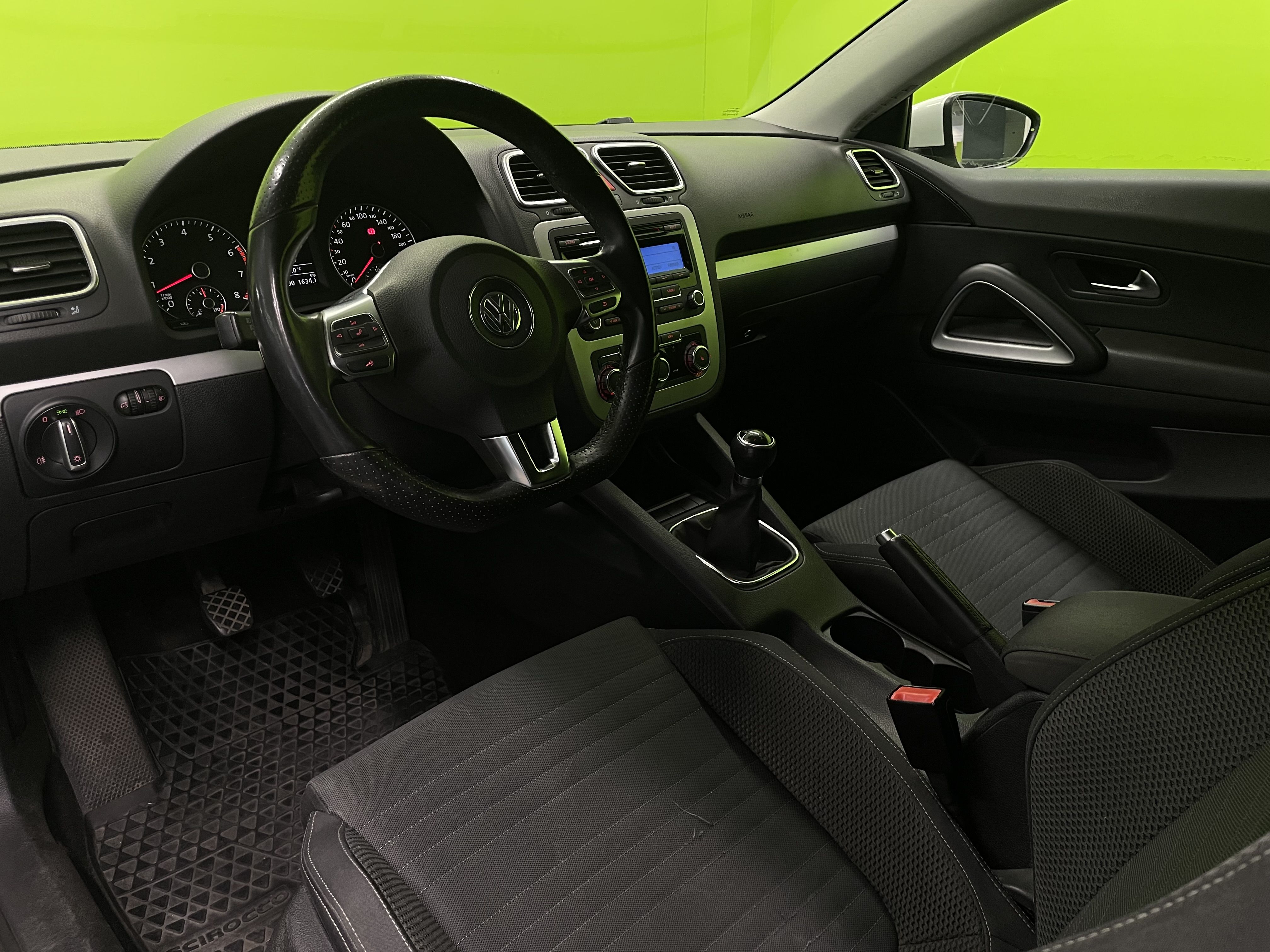 Volkswagen Scirocco 2010, kuva 6/22