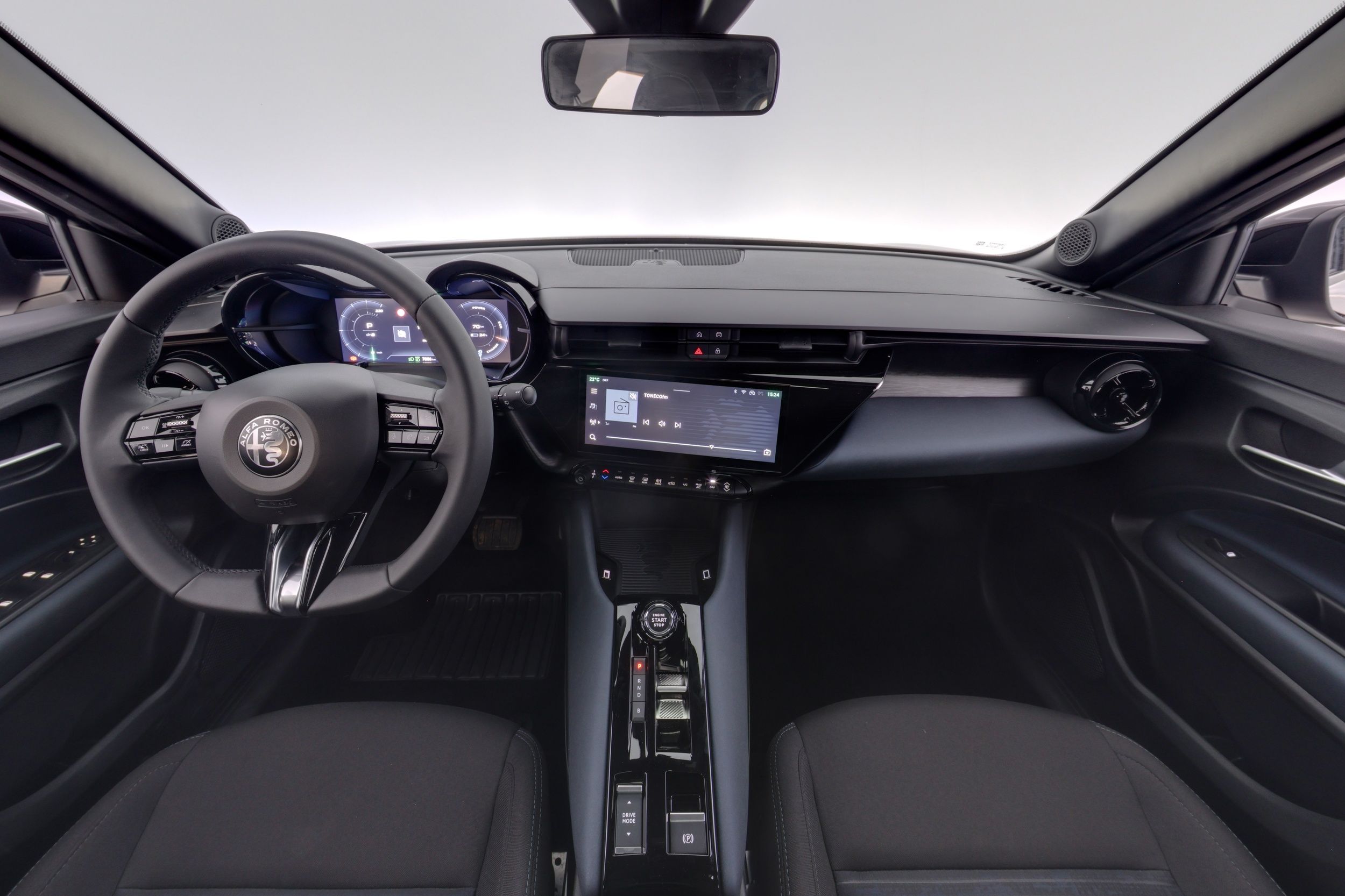 Alfa Romeo Junior Ibrida 54 kWh Aut 2025, kuva 7/27