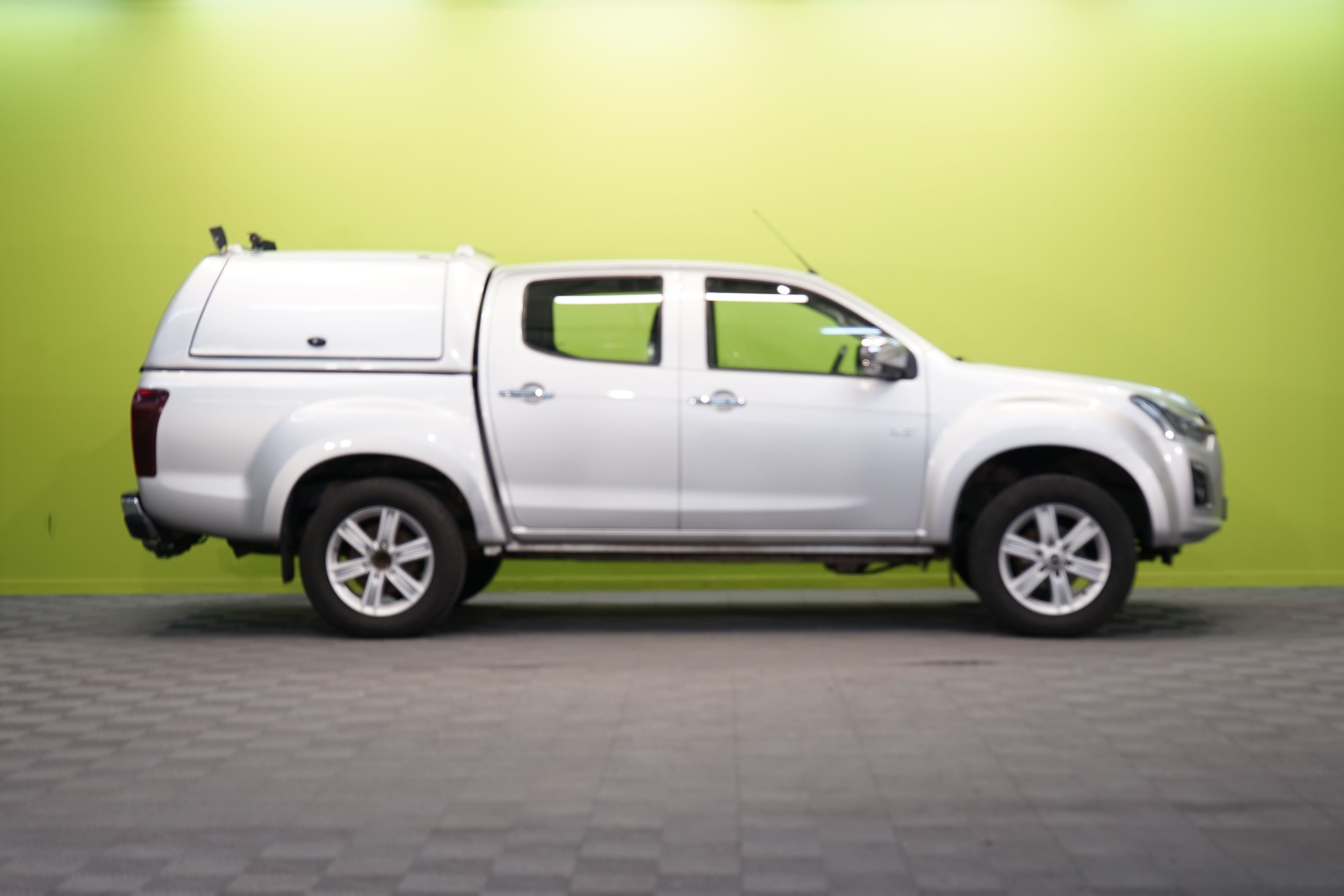 Isuzu D-Max 2019, photo 2/20