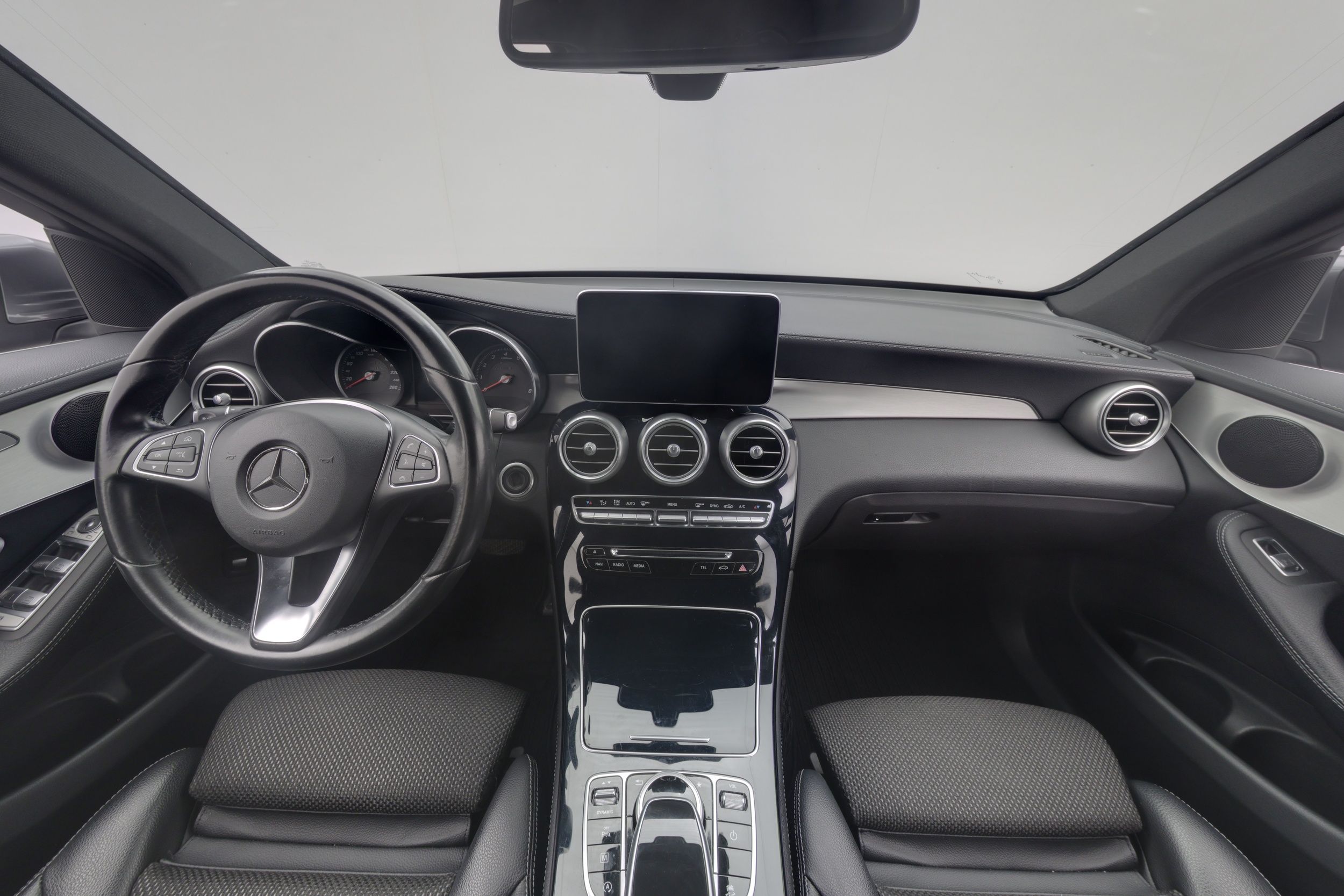 Mercedes-Benz GLC 2016, kuva 7/31