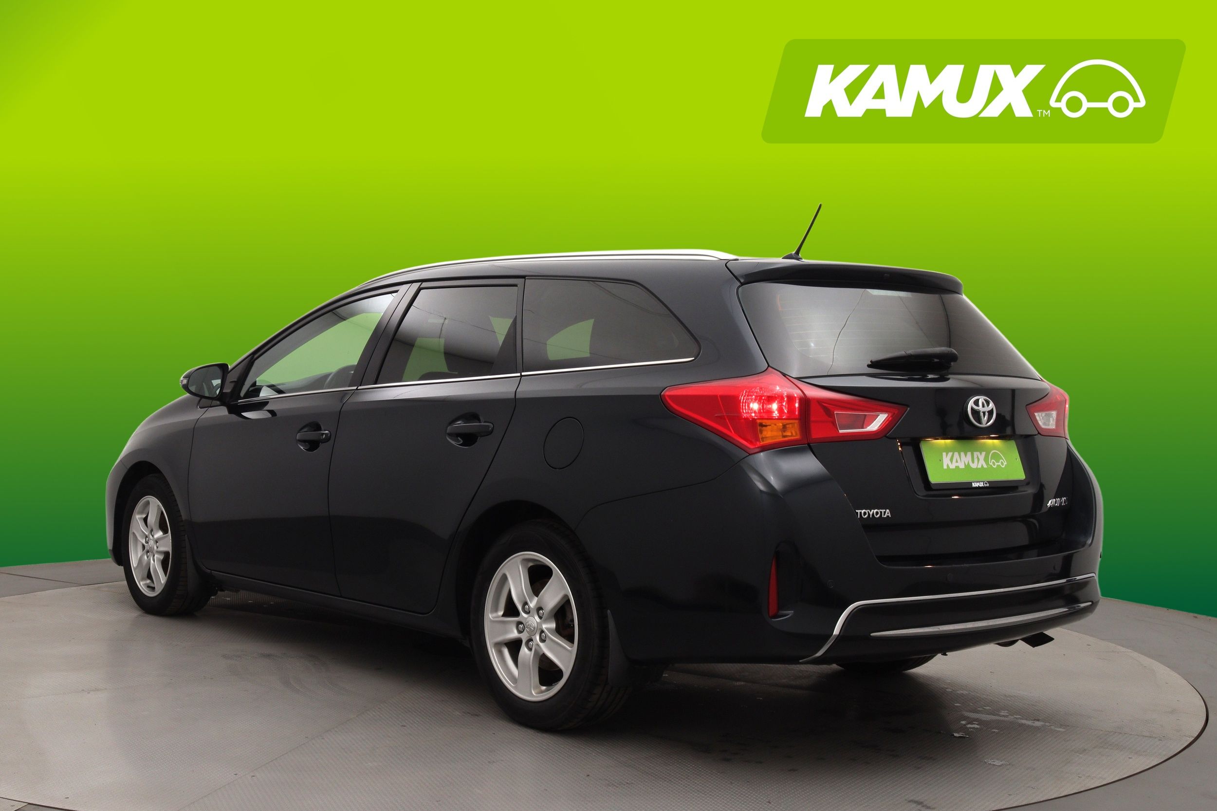 Toyota Auris Auris 1.6 Touring Sports 2014, photo 4/26