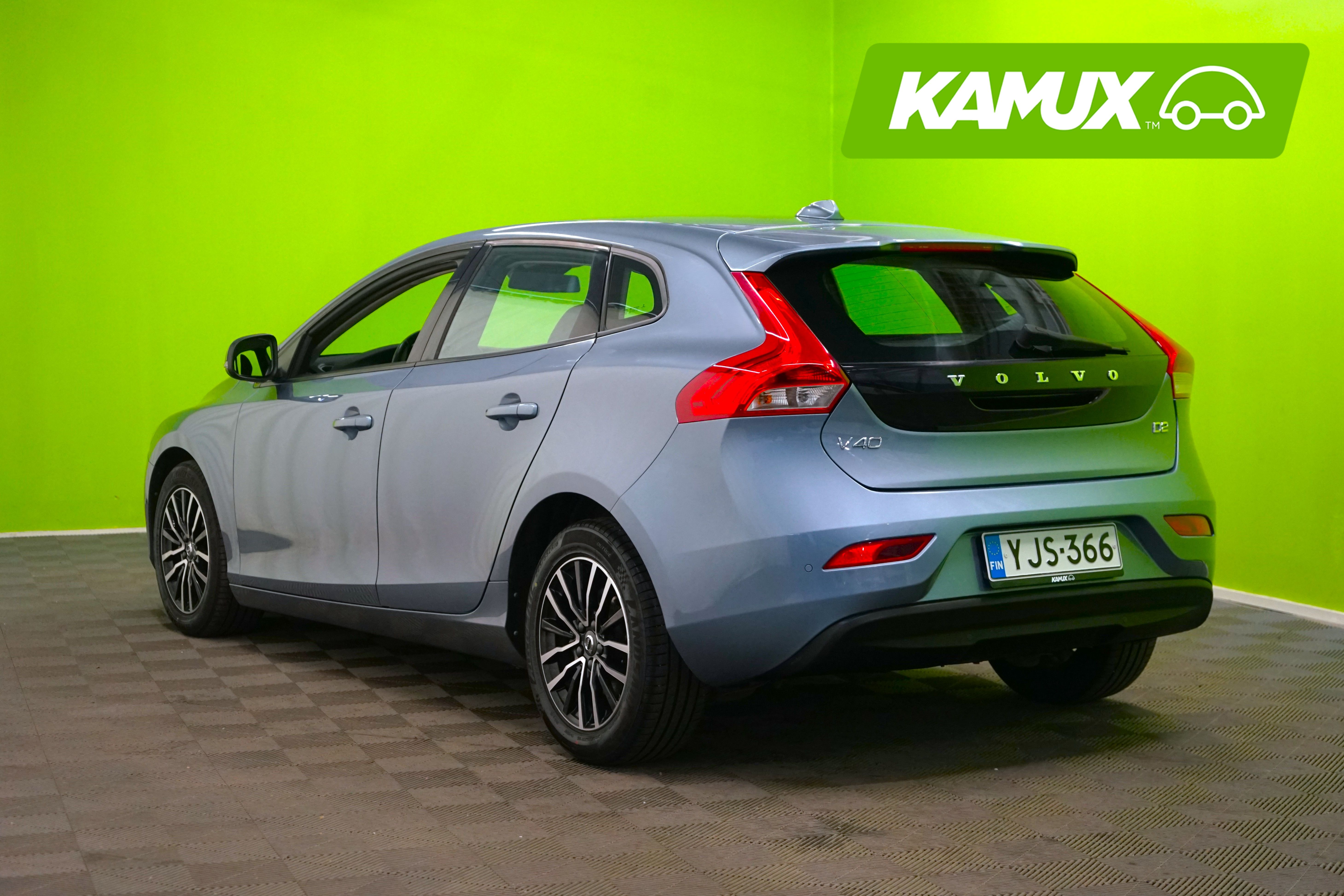 Volvo V40 D2 Momentum 2018, kuva 4/25