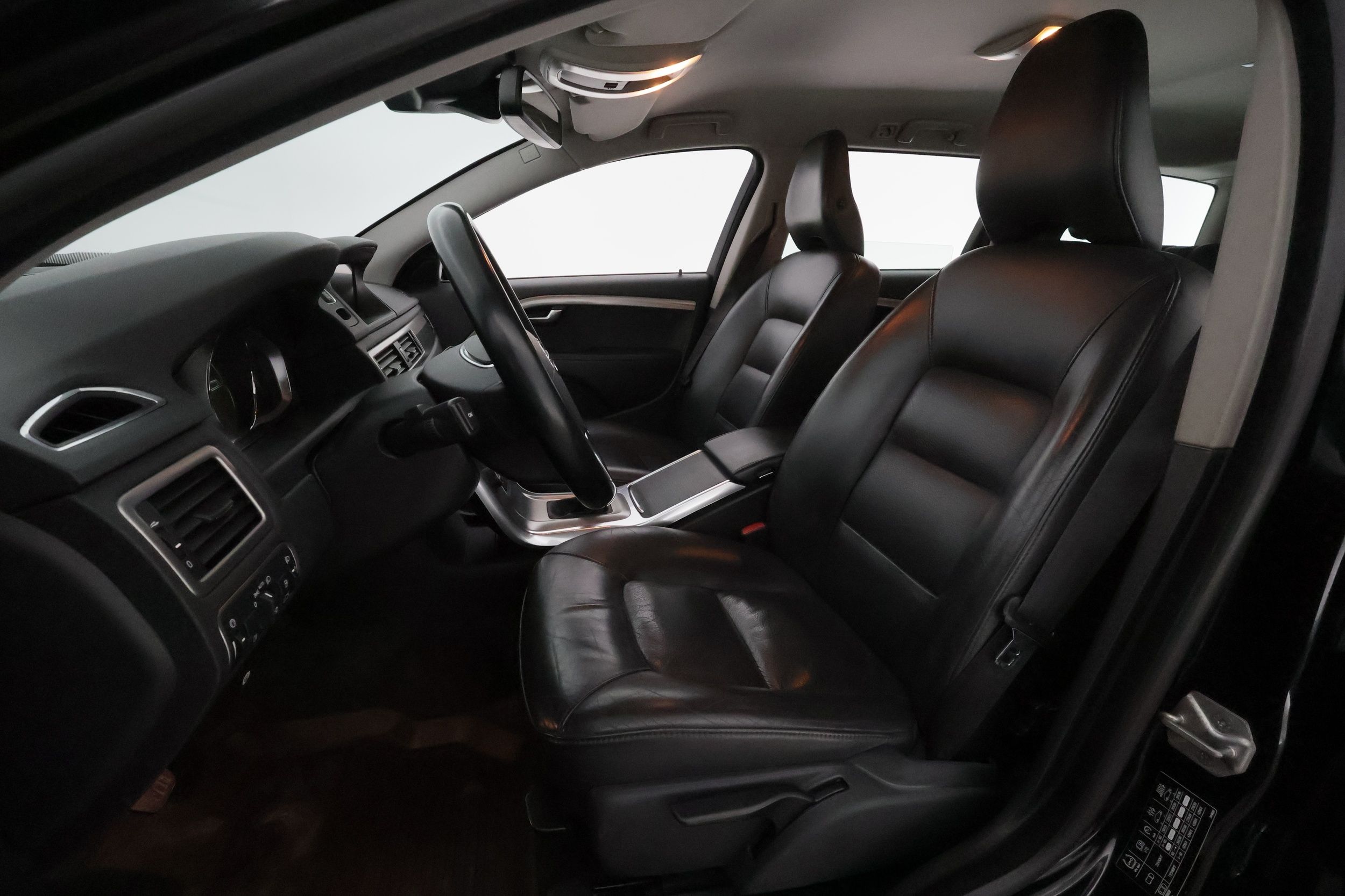 Volvo V70 D4 Momentum 2014, photo 7/24