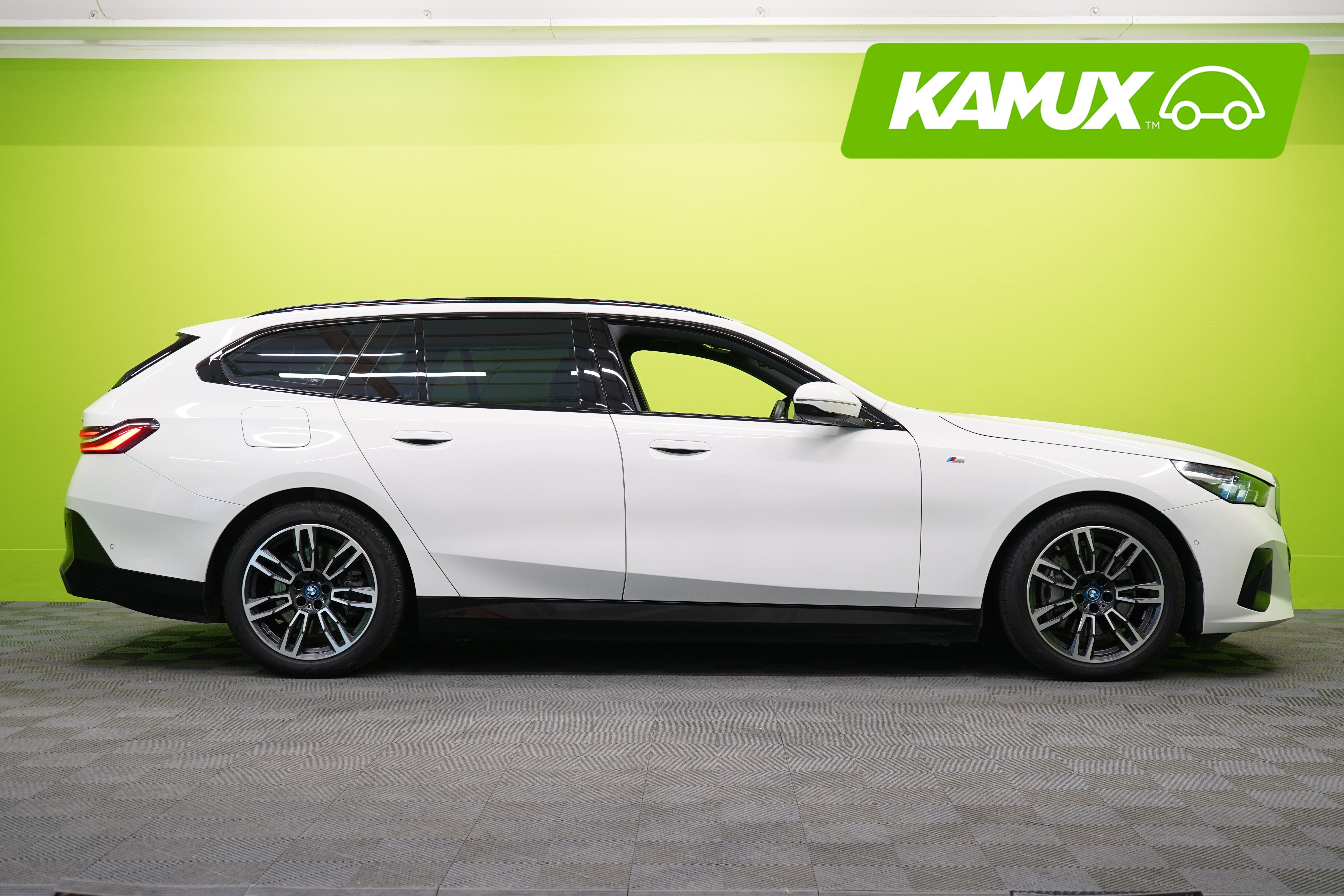 BMW i5 G61 Touring eDrive40 M Sport 2025, kuva 2/33