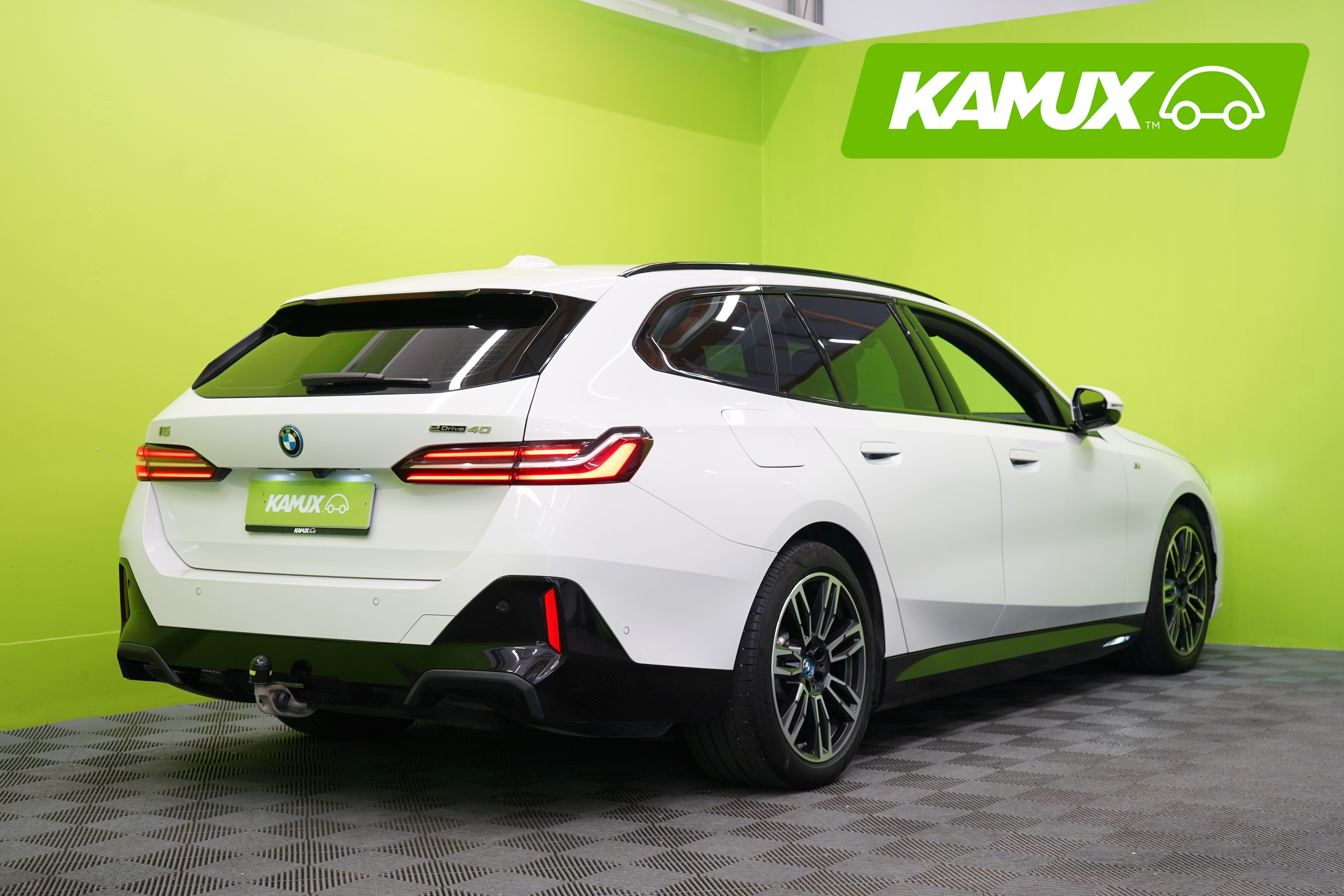 BMW i5 G61 Touring eDrive40 M Sport 2025, kuva 3/33