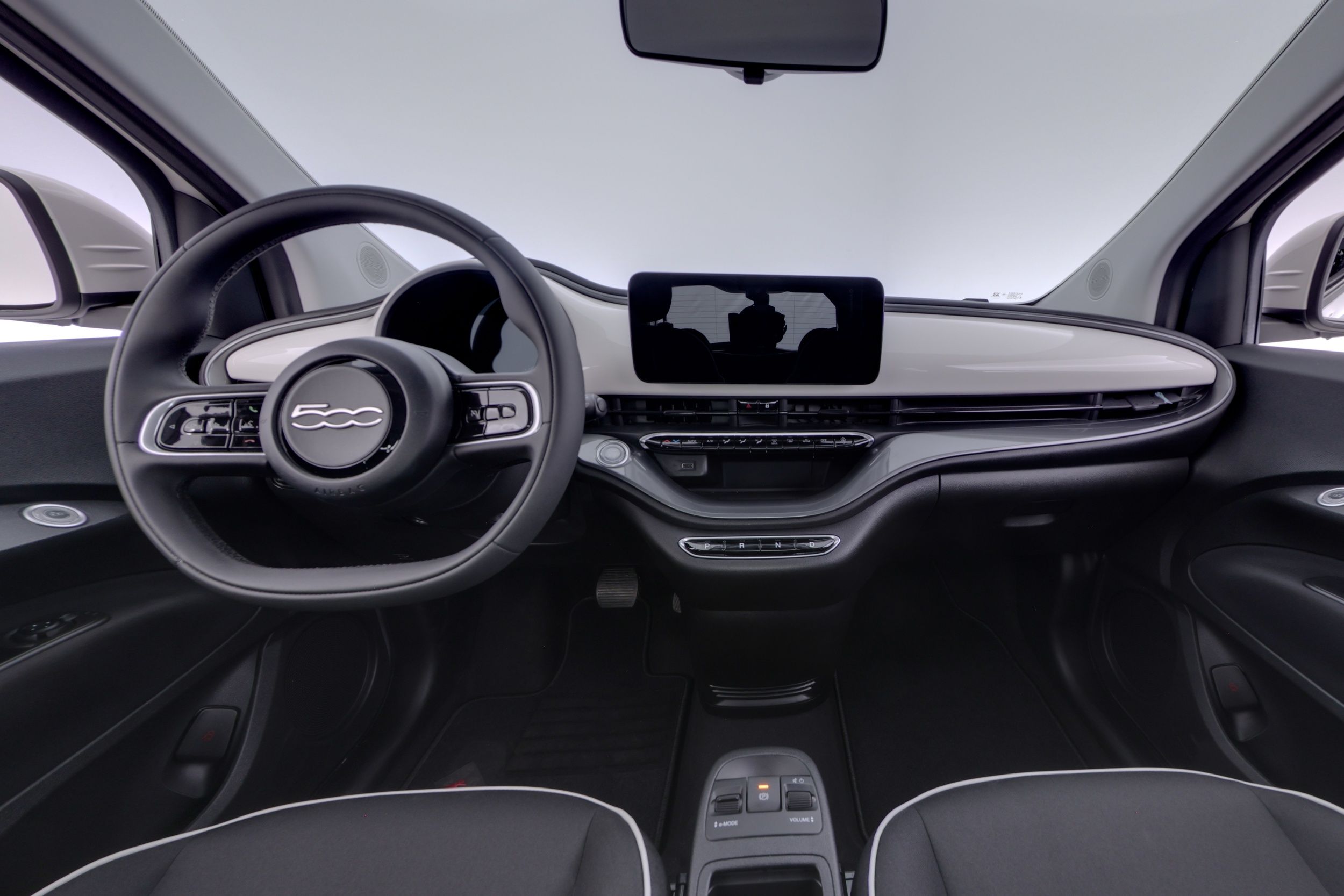 Fiat 500E Icon HB 118hv 42kWh 2023, photo 7/23