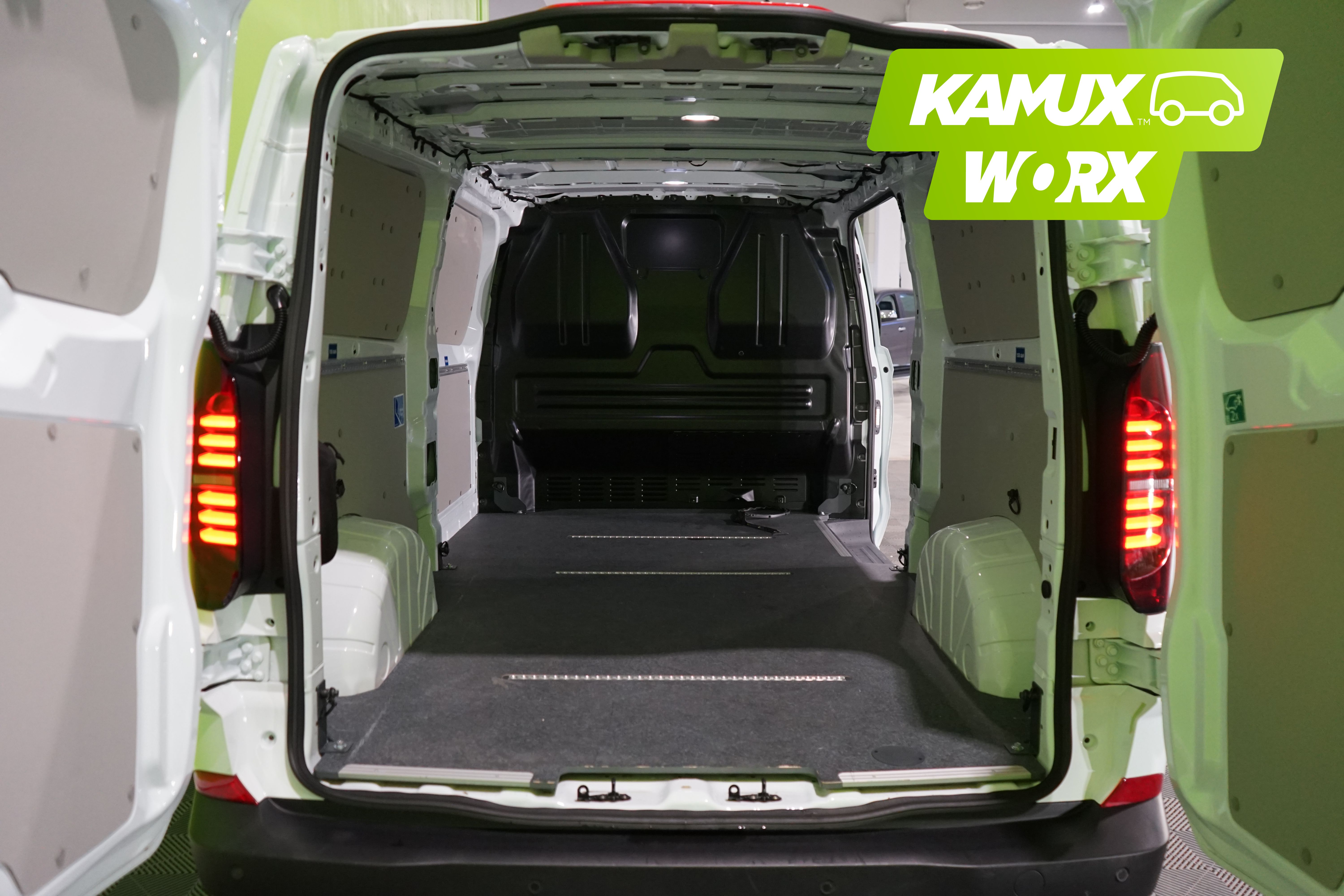 Volkswagen Transporter 2025, photo 7/22
