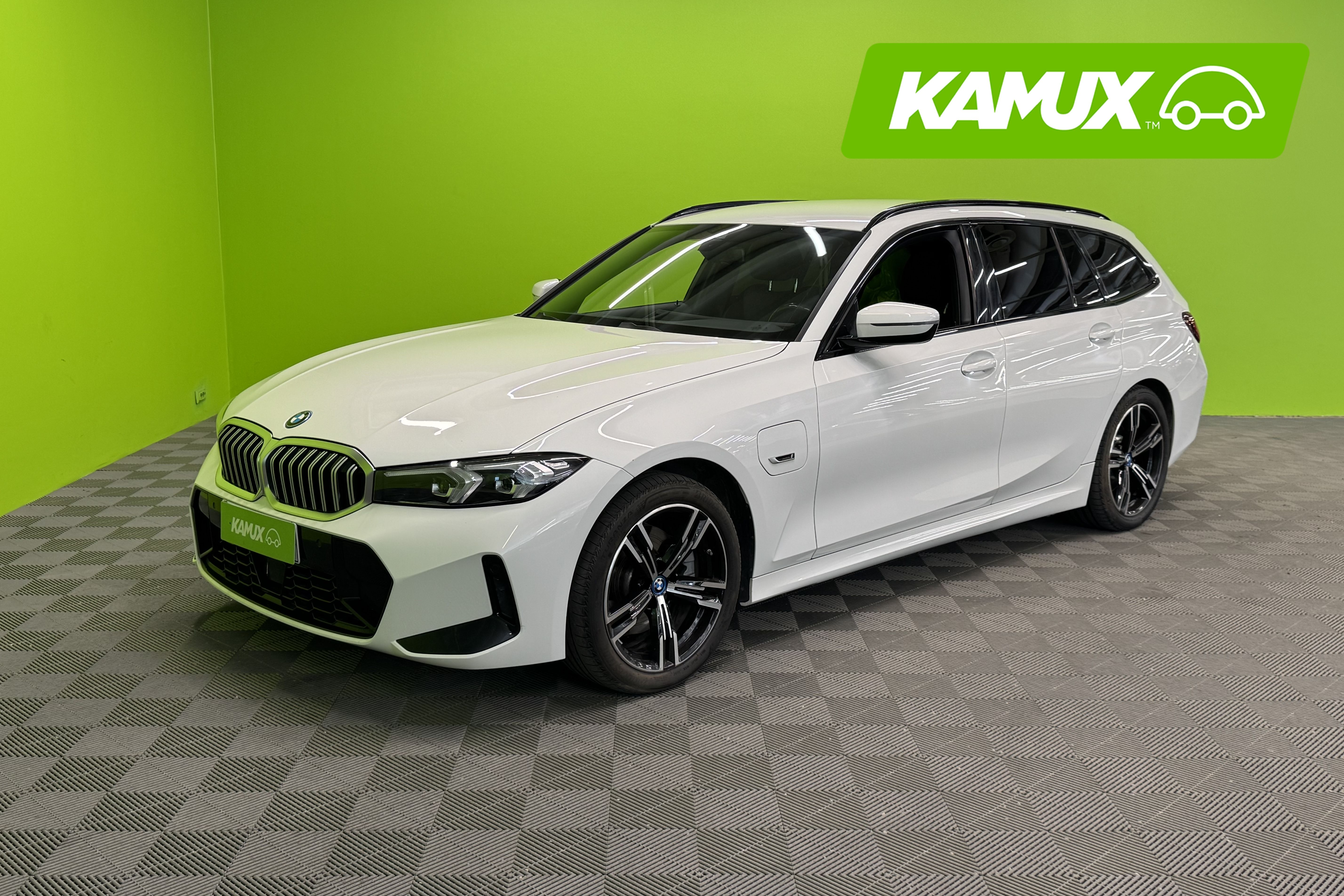 BMW 330 2023, kuva 6/33