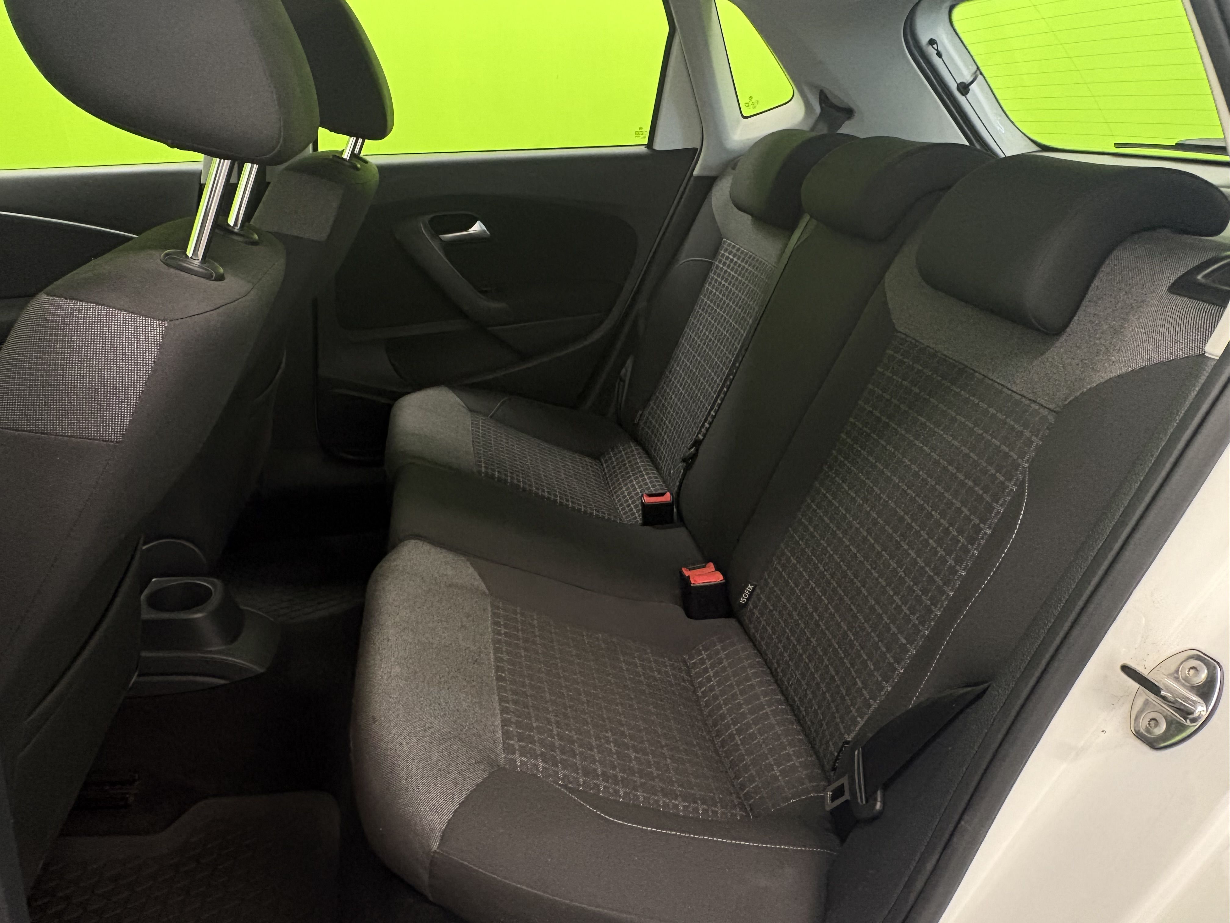 Volkswagen Polo 2015, photo 7/21