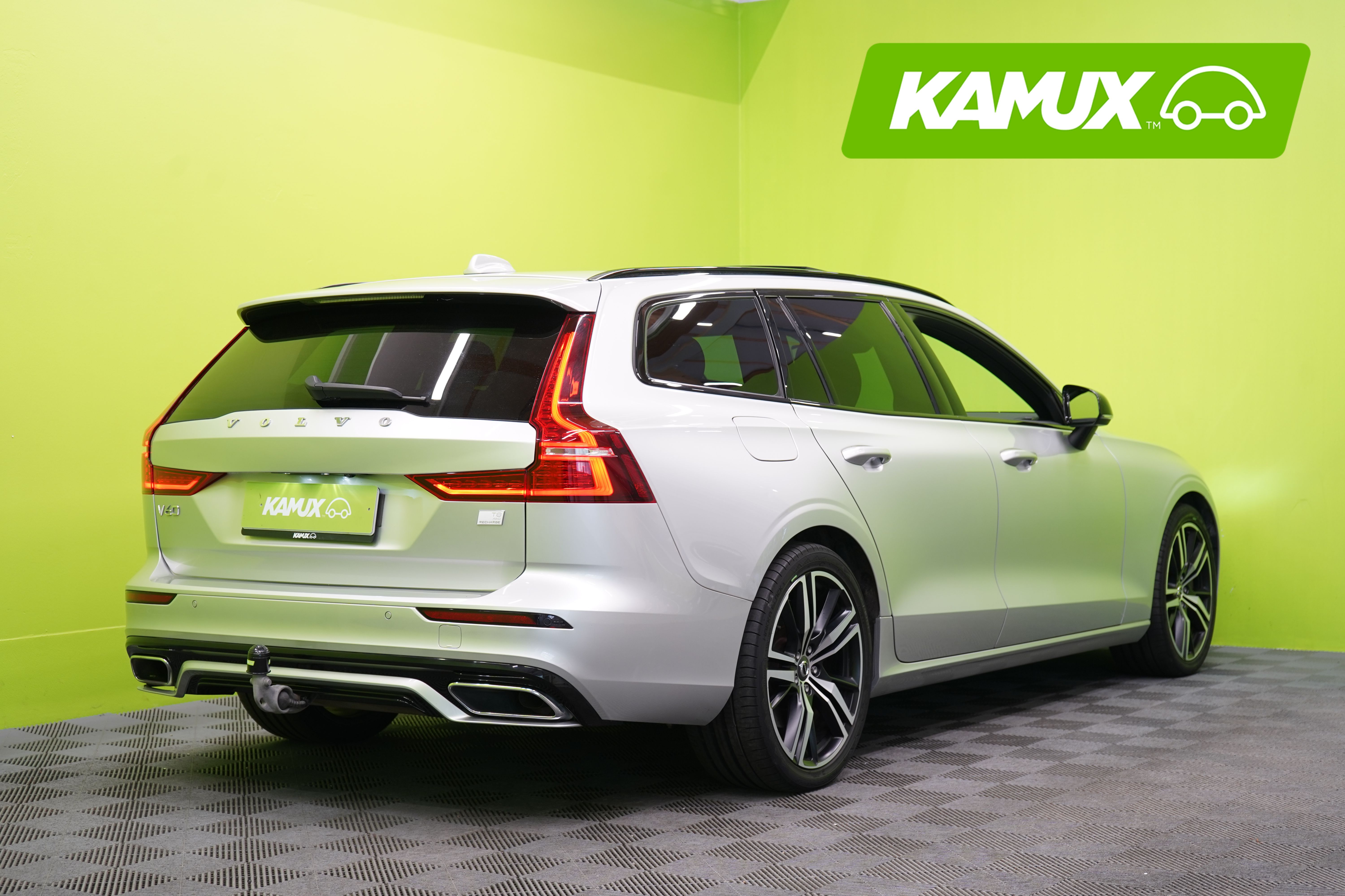 Volvo V60 2022, photo 3/38