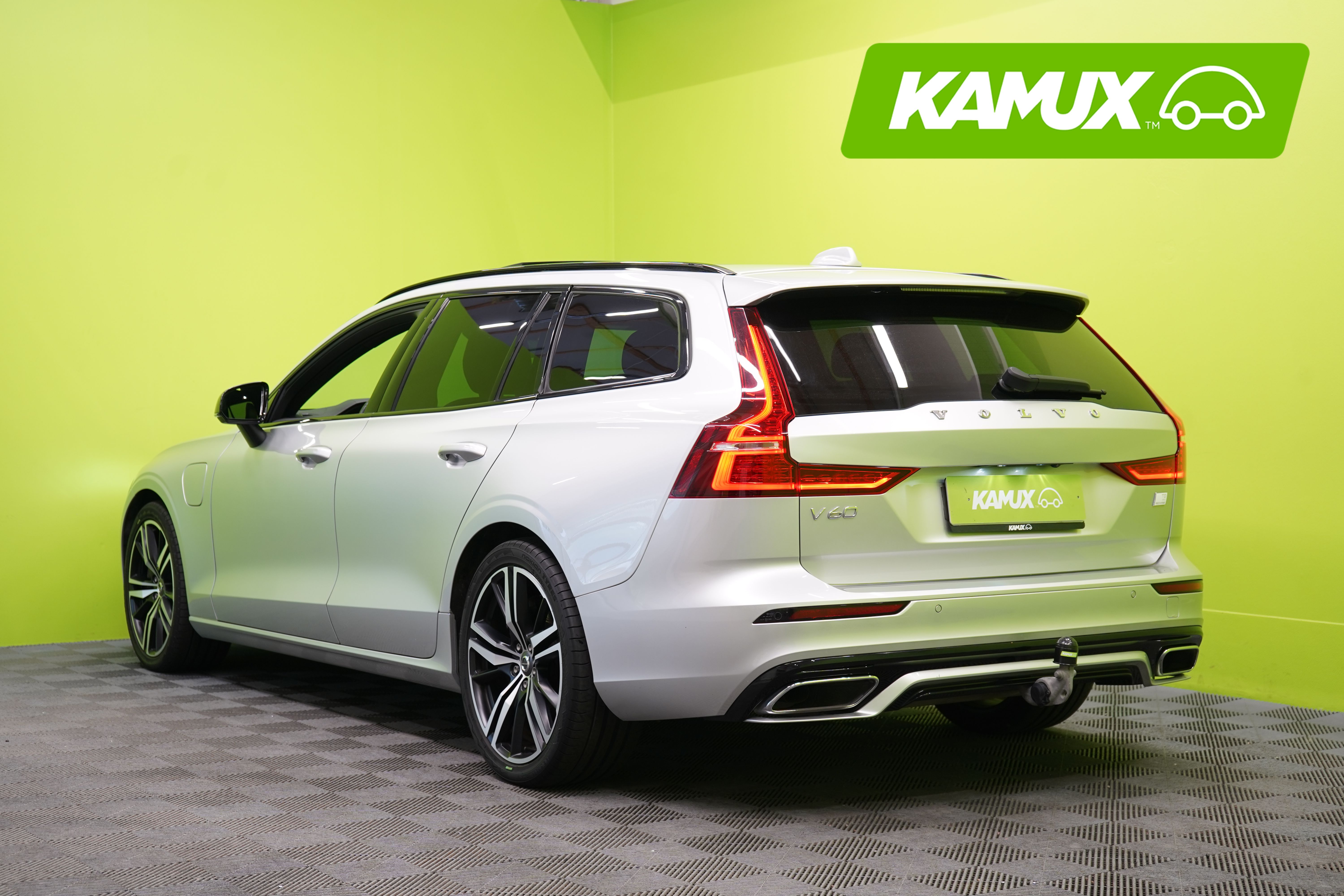 Volvo V60 2022, photo 4/38