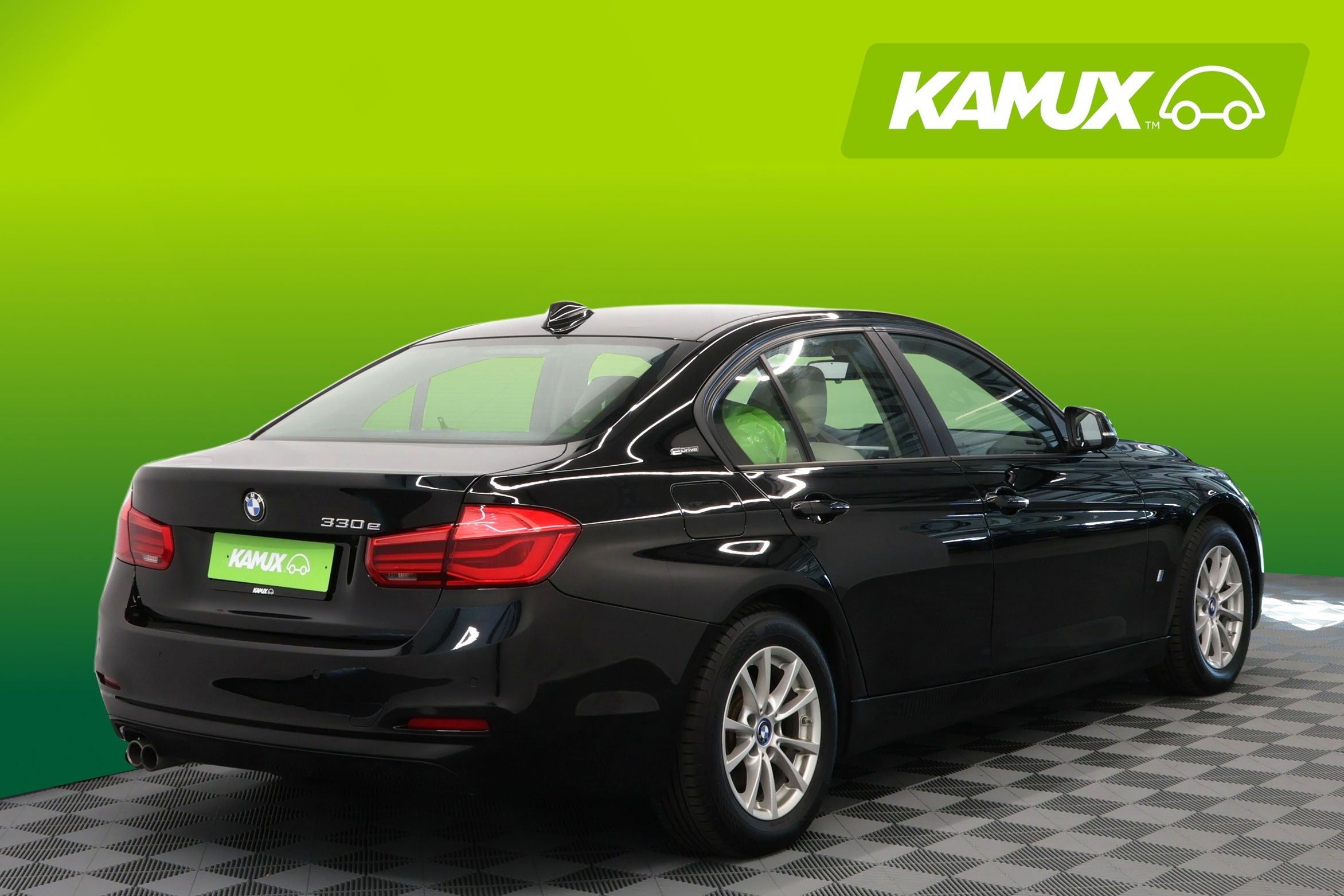 BMW 330 2018, kuva 2/18