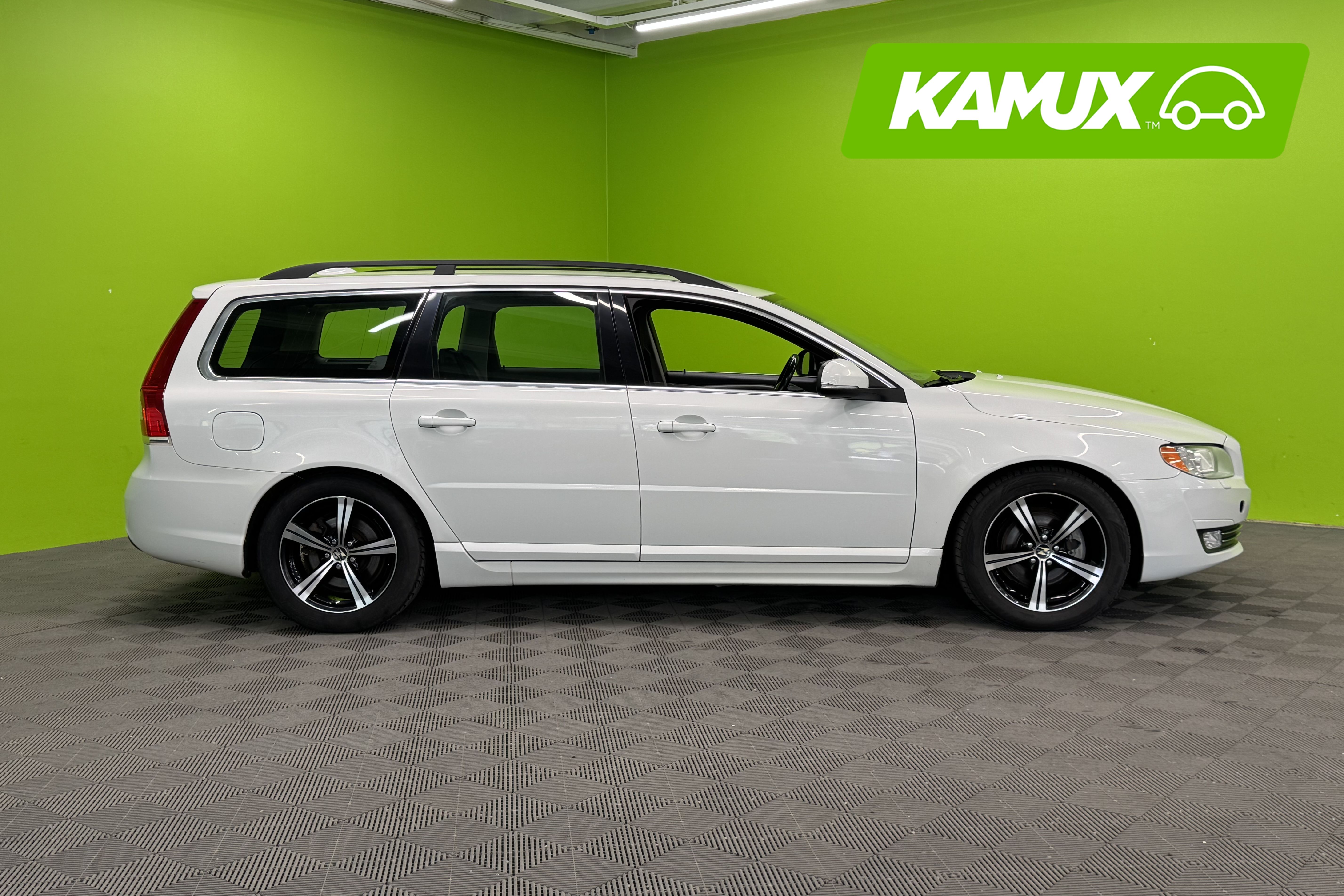 Volvo V70 D2 Momentum aut 2014, kuva 2/34