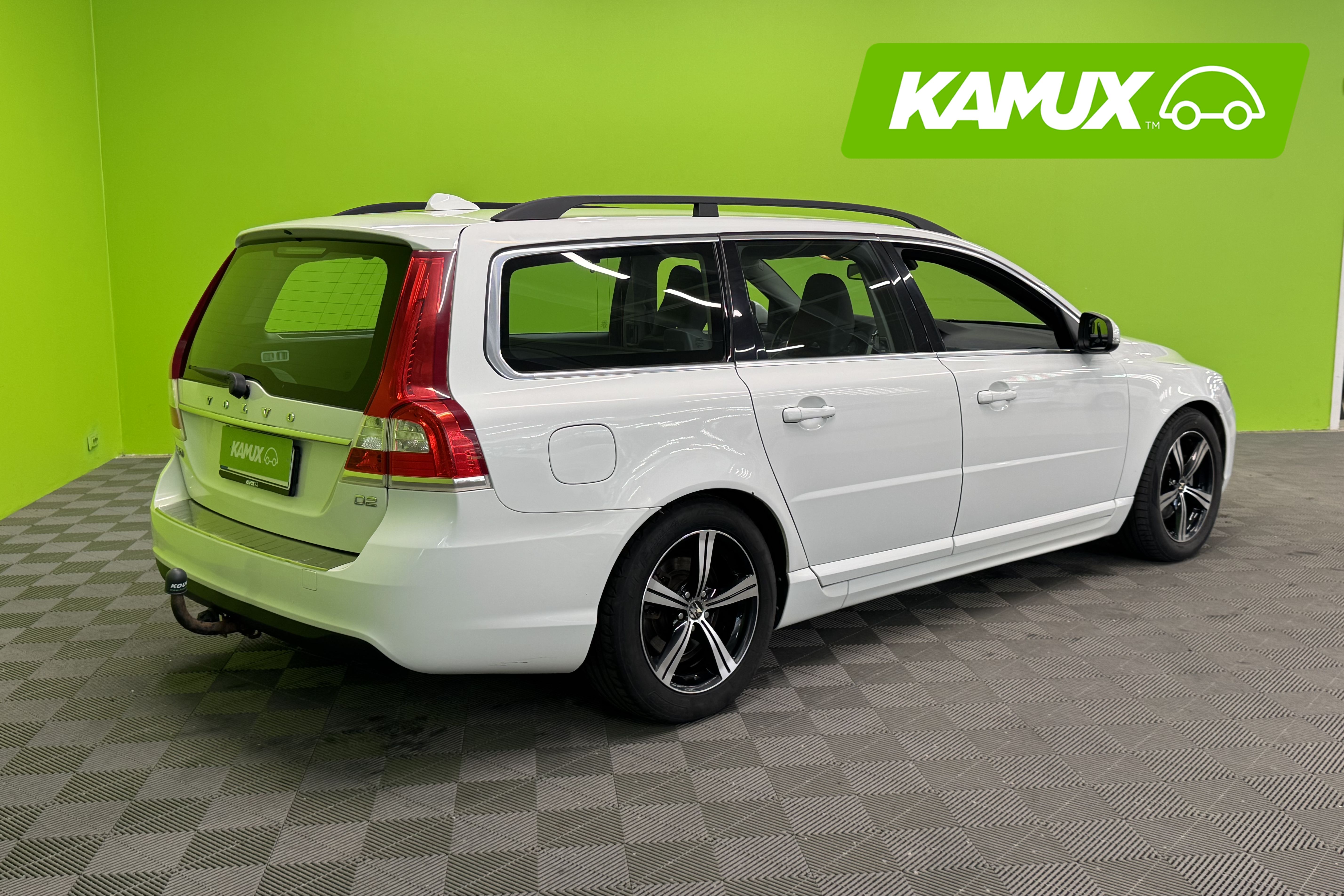 Volvo V70 D2 Momentum aut 2014, kuva 3/34
