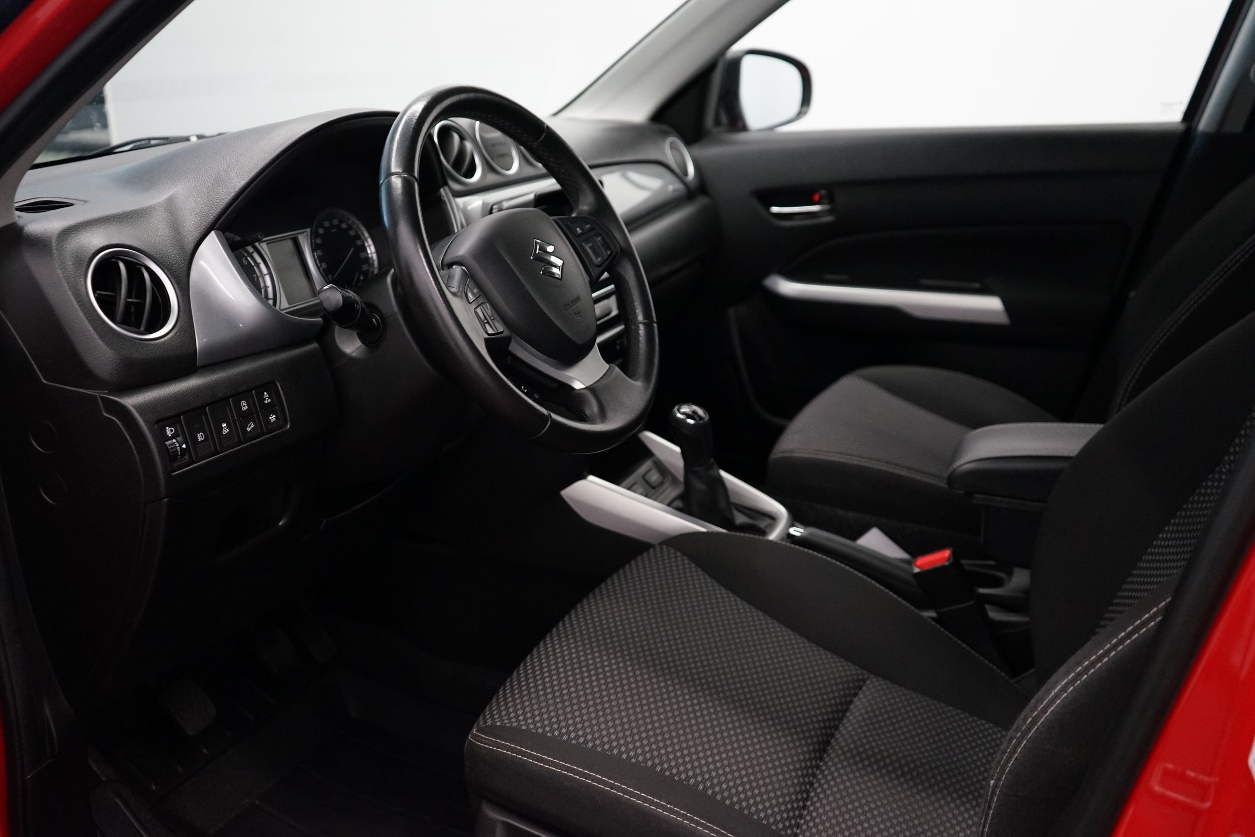 Suzuki Vitara 1,6 VVT 4WD GL+ 5MT 2016, photo 6/19