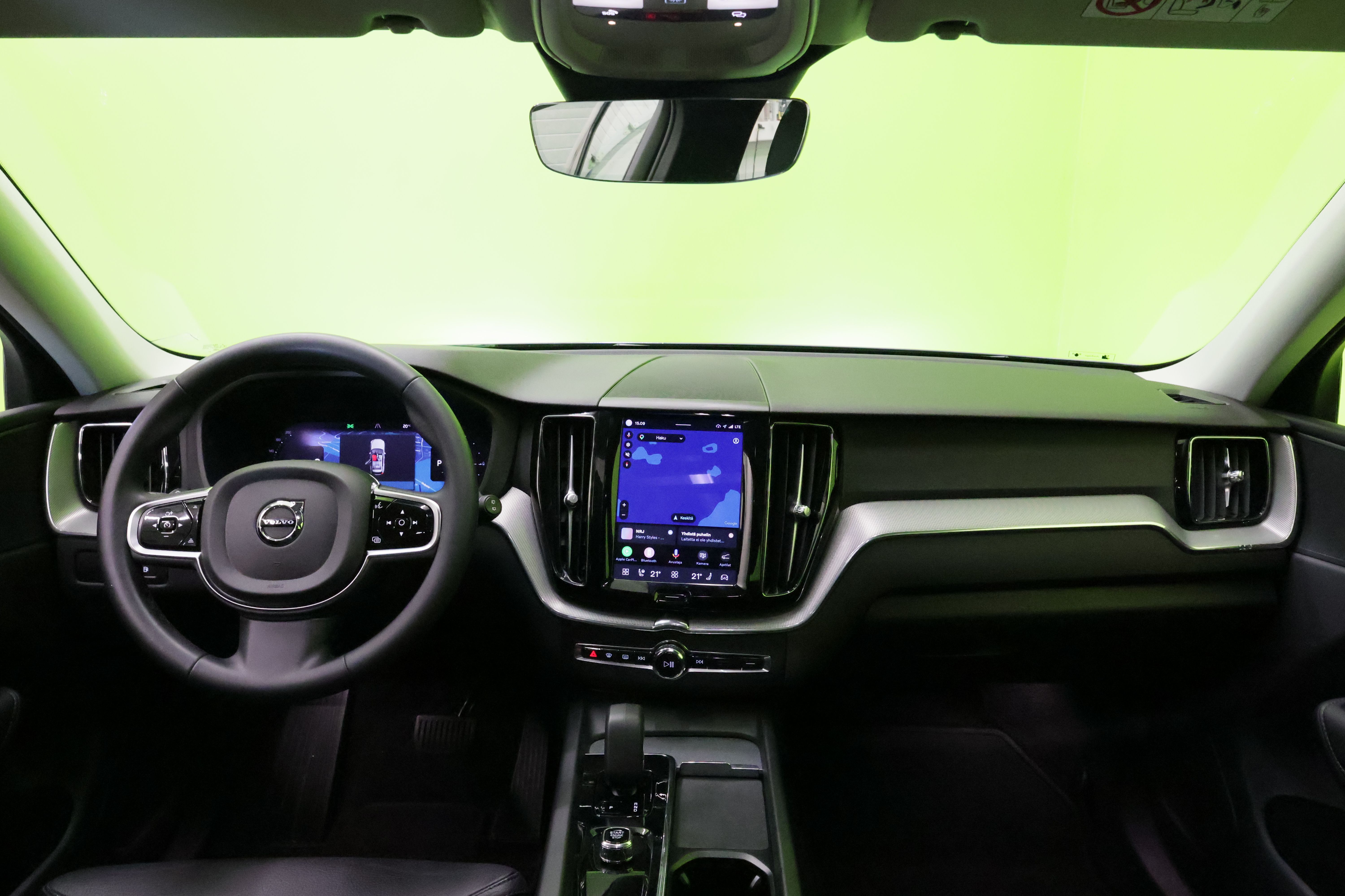 Volvo XC60 T6 AWD Plus Dark Plug-In 2023, photo 7/29