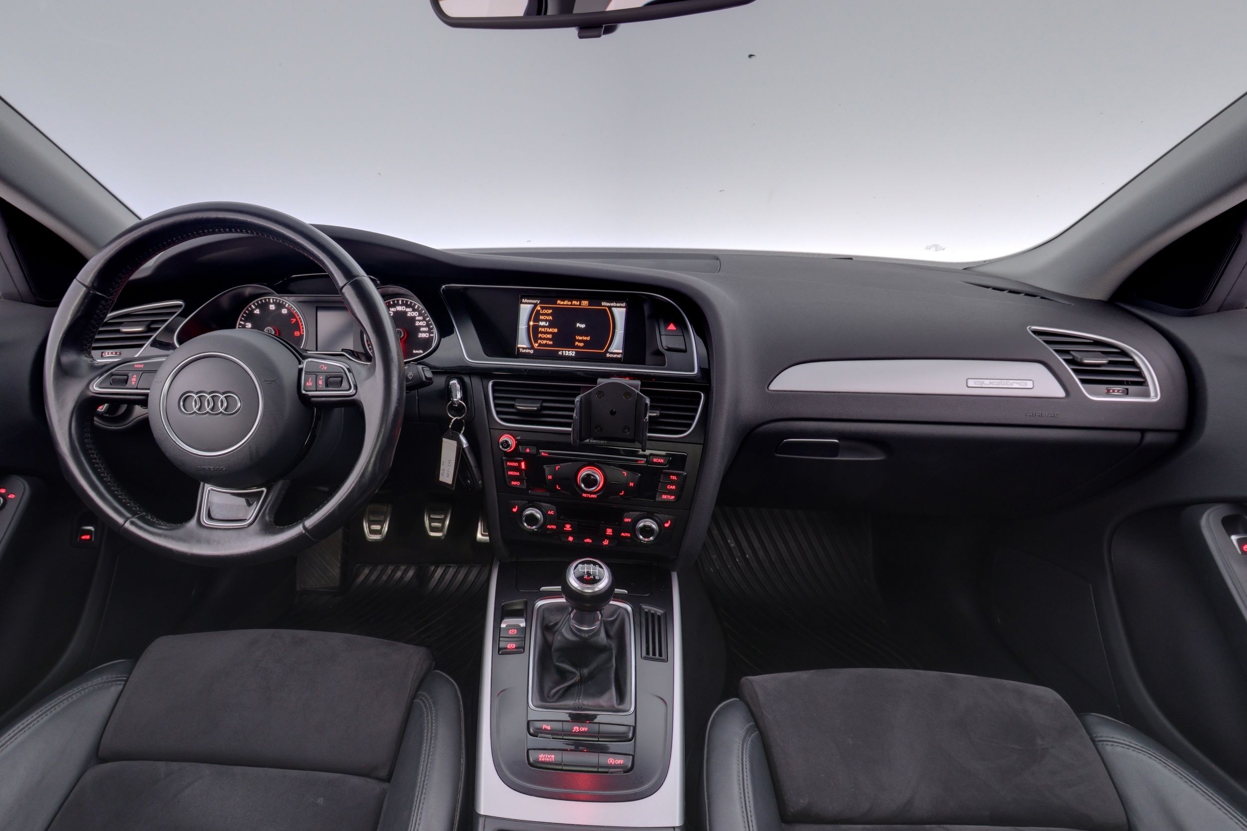 Audi A4 Sedan SE 1,8 TFSI 125 kW quattro 2015, photo 7/20