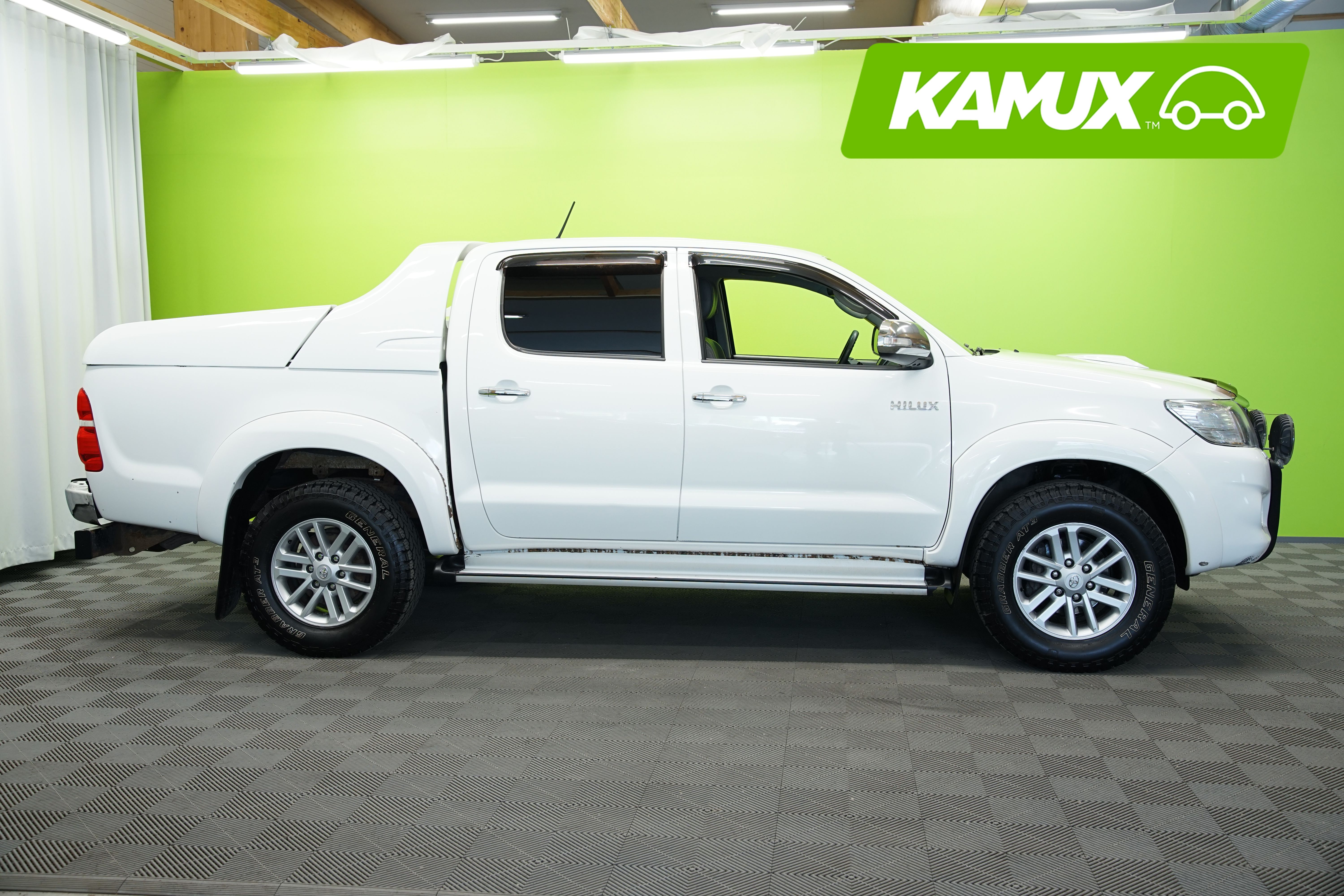 Toyota Hilux 2013, kuva 2/19