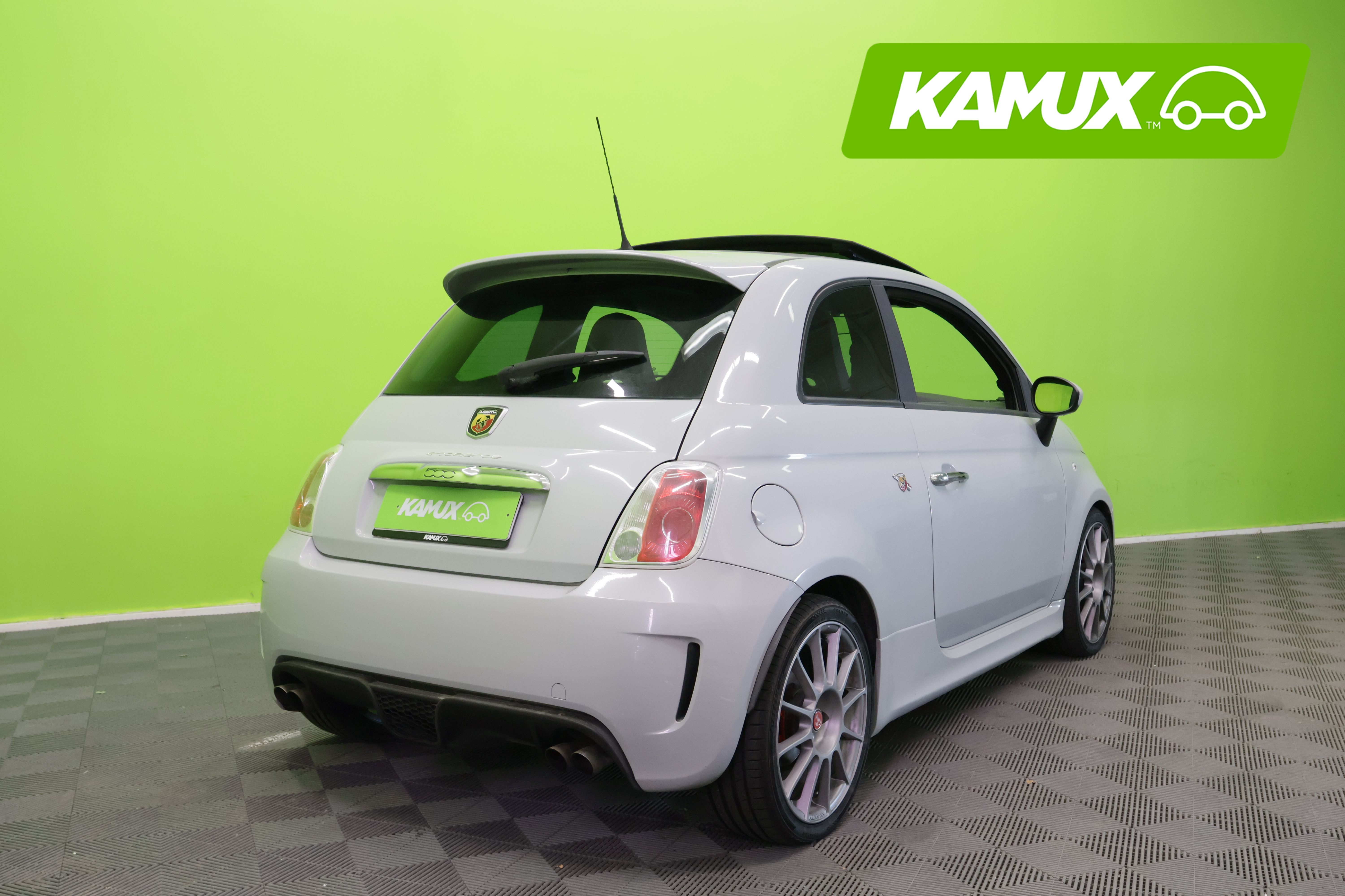 Fiat-Abarth 500 Esseesse 2010, kuva 3/30
