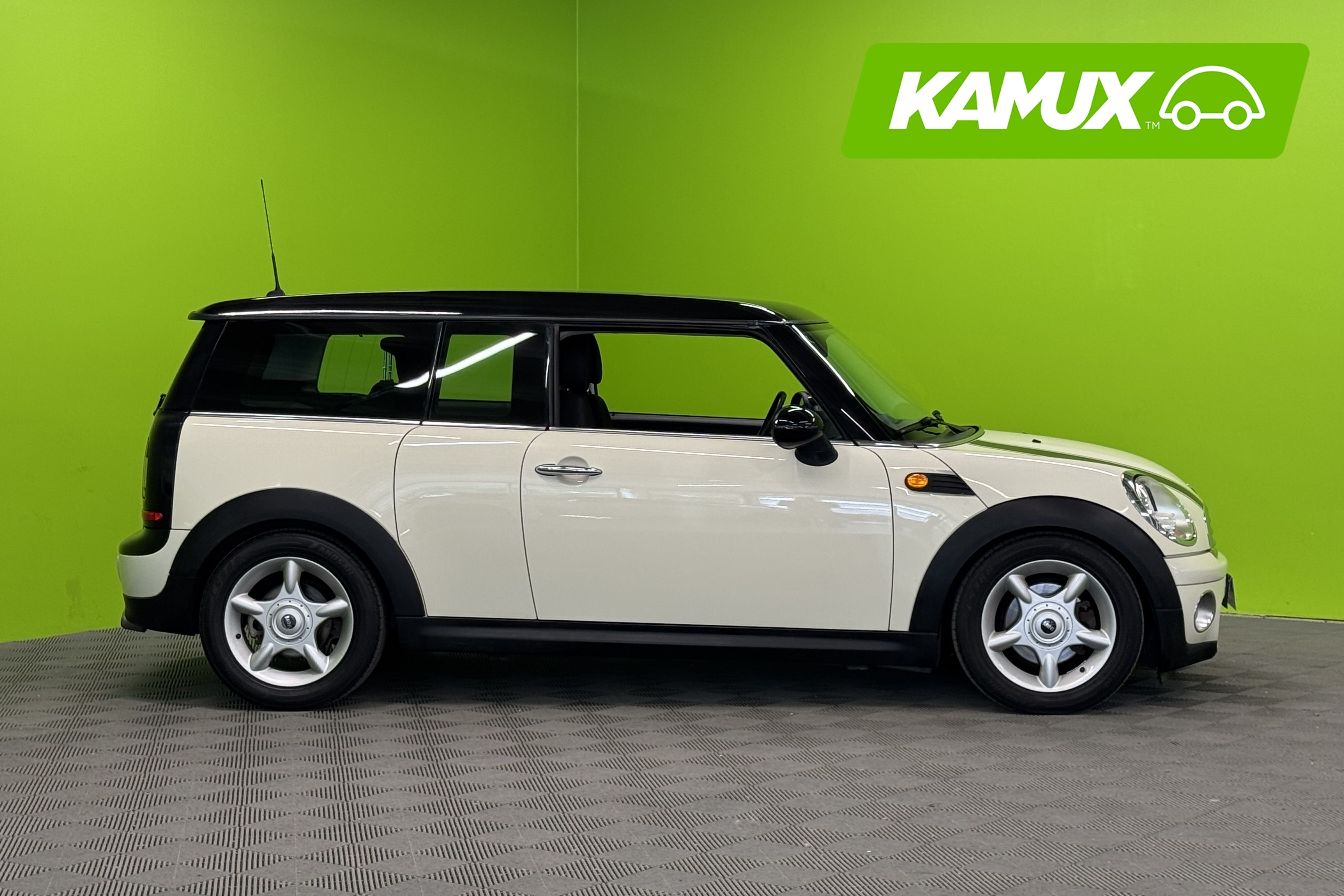 MINI Cooper R55 Clubman 2008, kuva 2/17